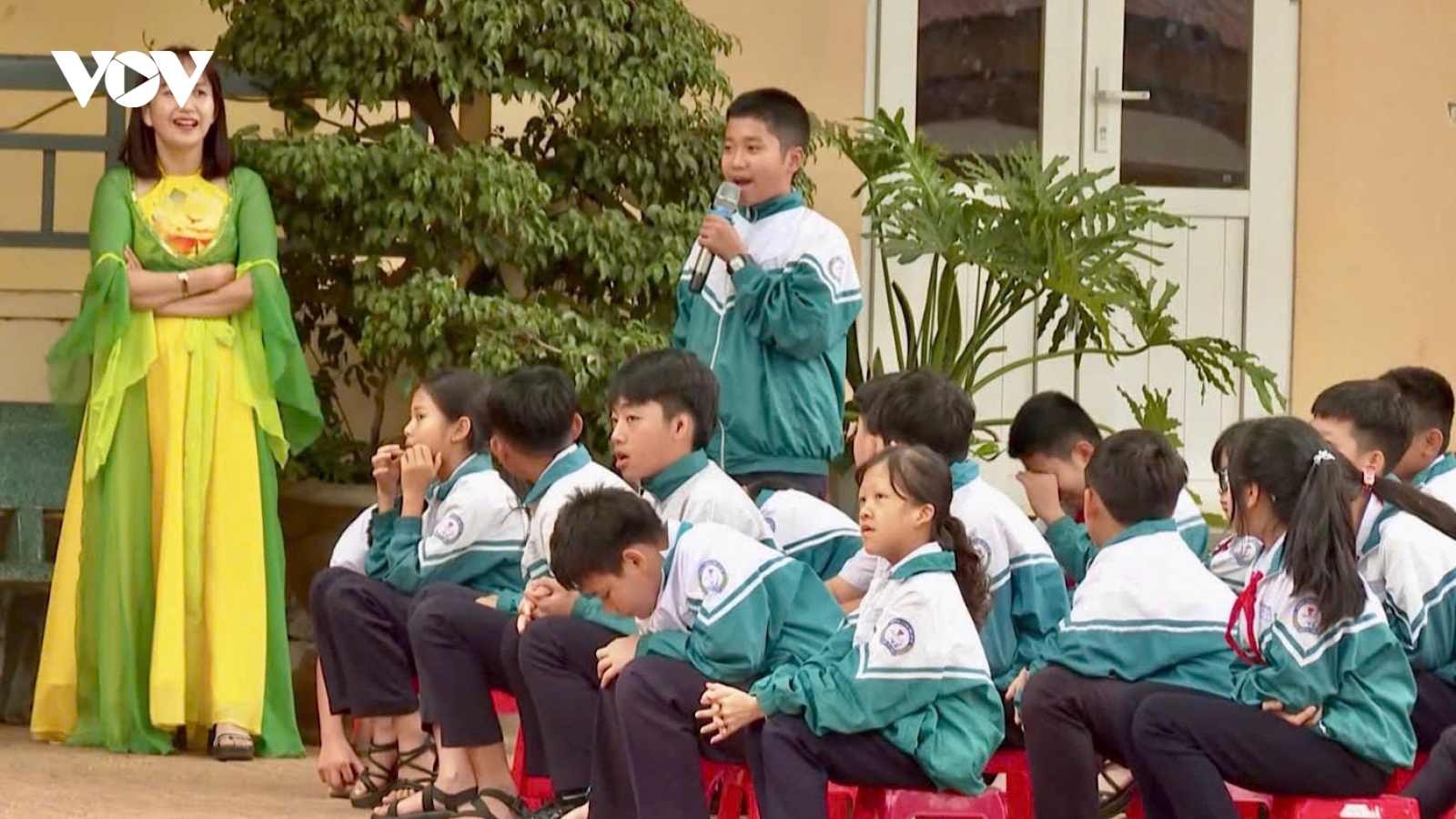 Giáo dục truyền thống yêu nước cho học sinh nhân ngày Giỗ tổ Hùng Vương