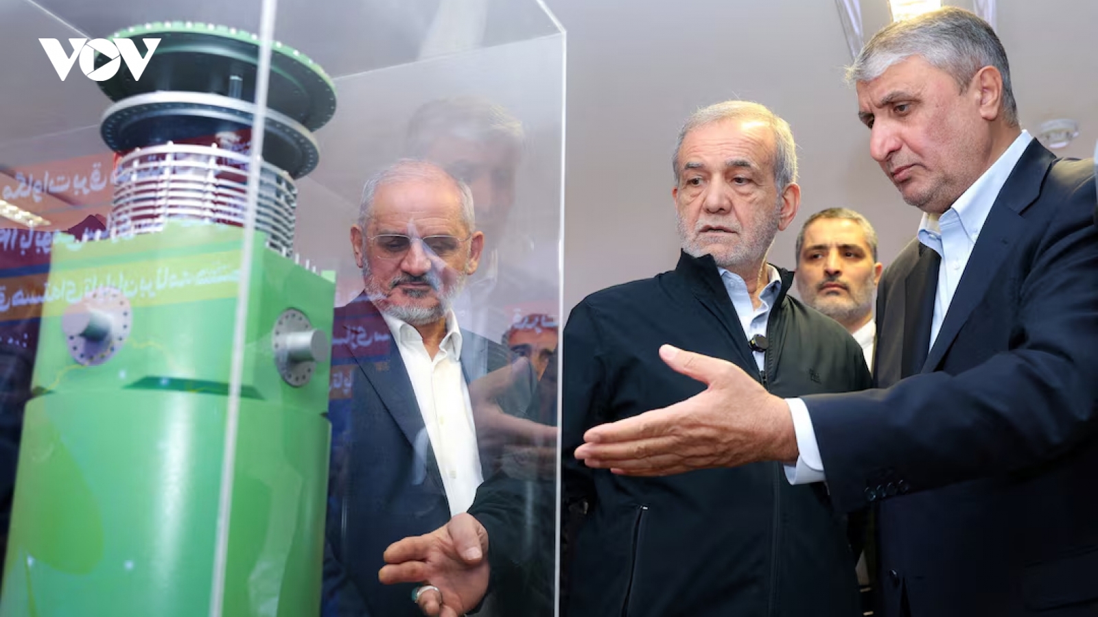Iran tuyên bố xây thêm cơ sở làm giàu urani để đáp trả nghị quyết của IAEA