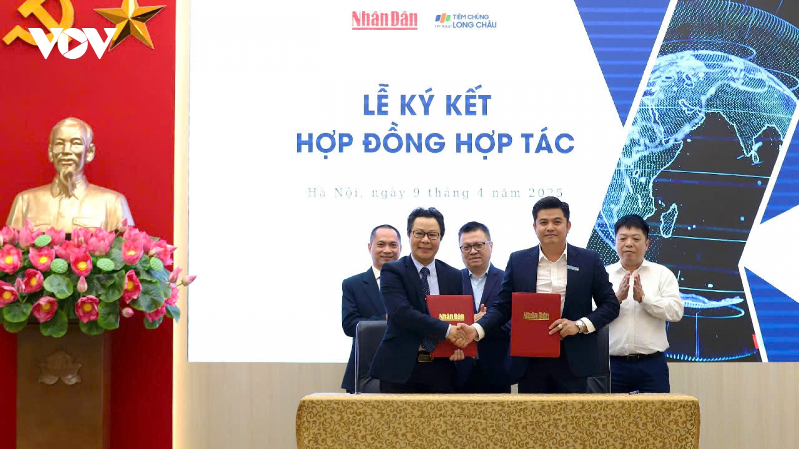 Báo Nhân Dân đồng hành cùng FPT Long Châu truyền thông y tế và chăm sóc sức khỏe