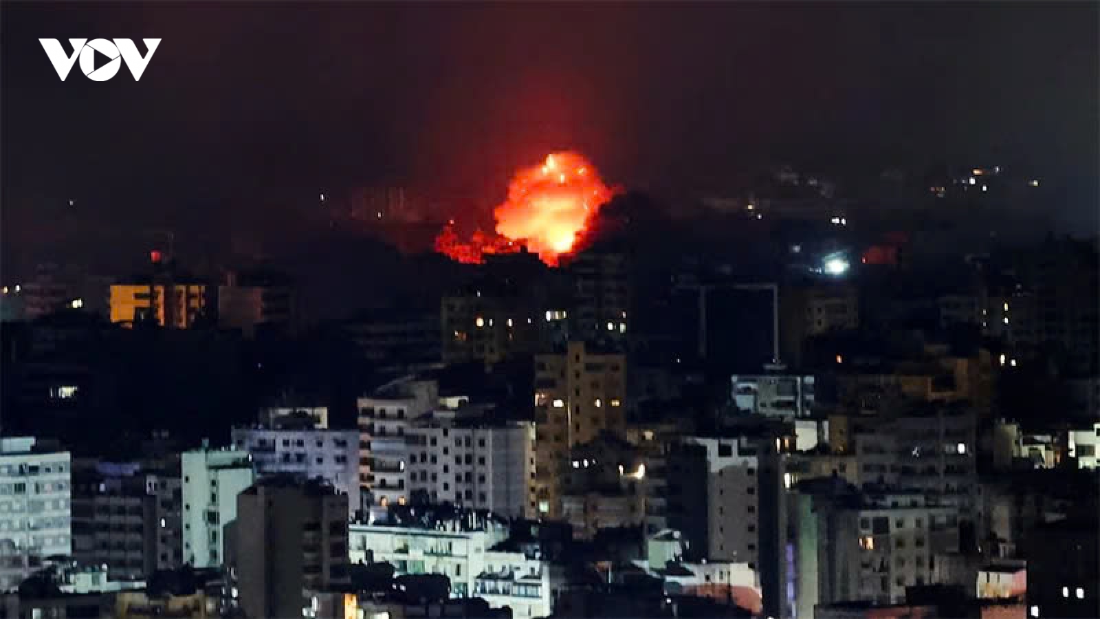Israel tấn công thủ đô của Lebanon