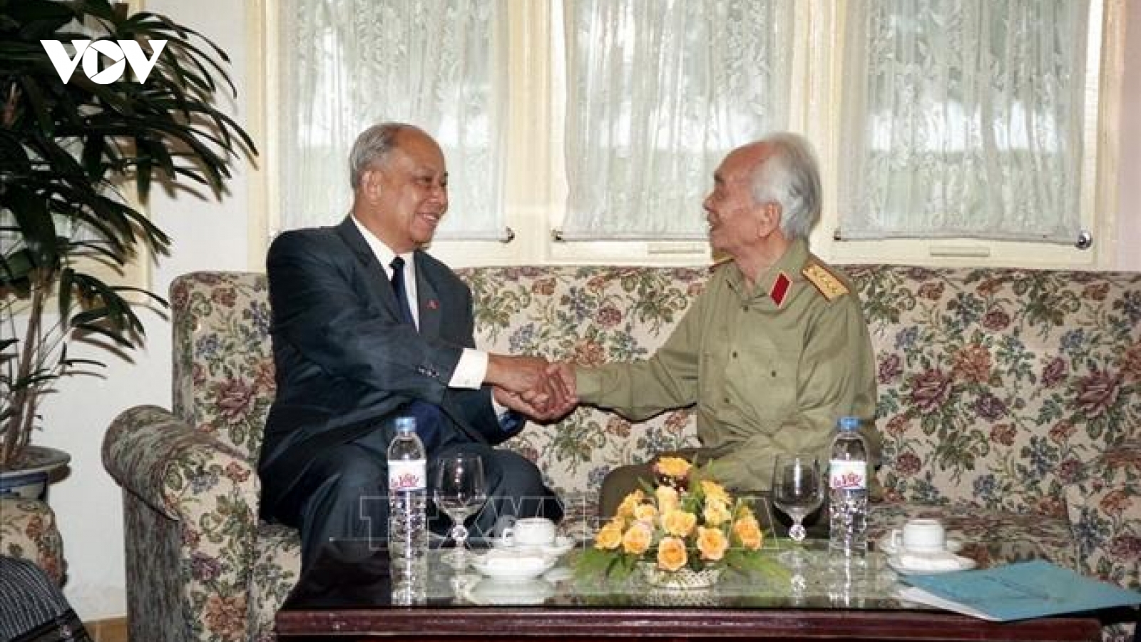 Đồng chí Khamtay Siphandone - Người bạn lớn, thân thiết của nhân dân Việt Nam