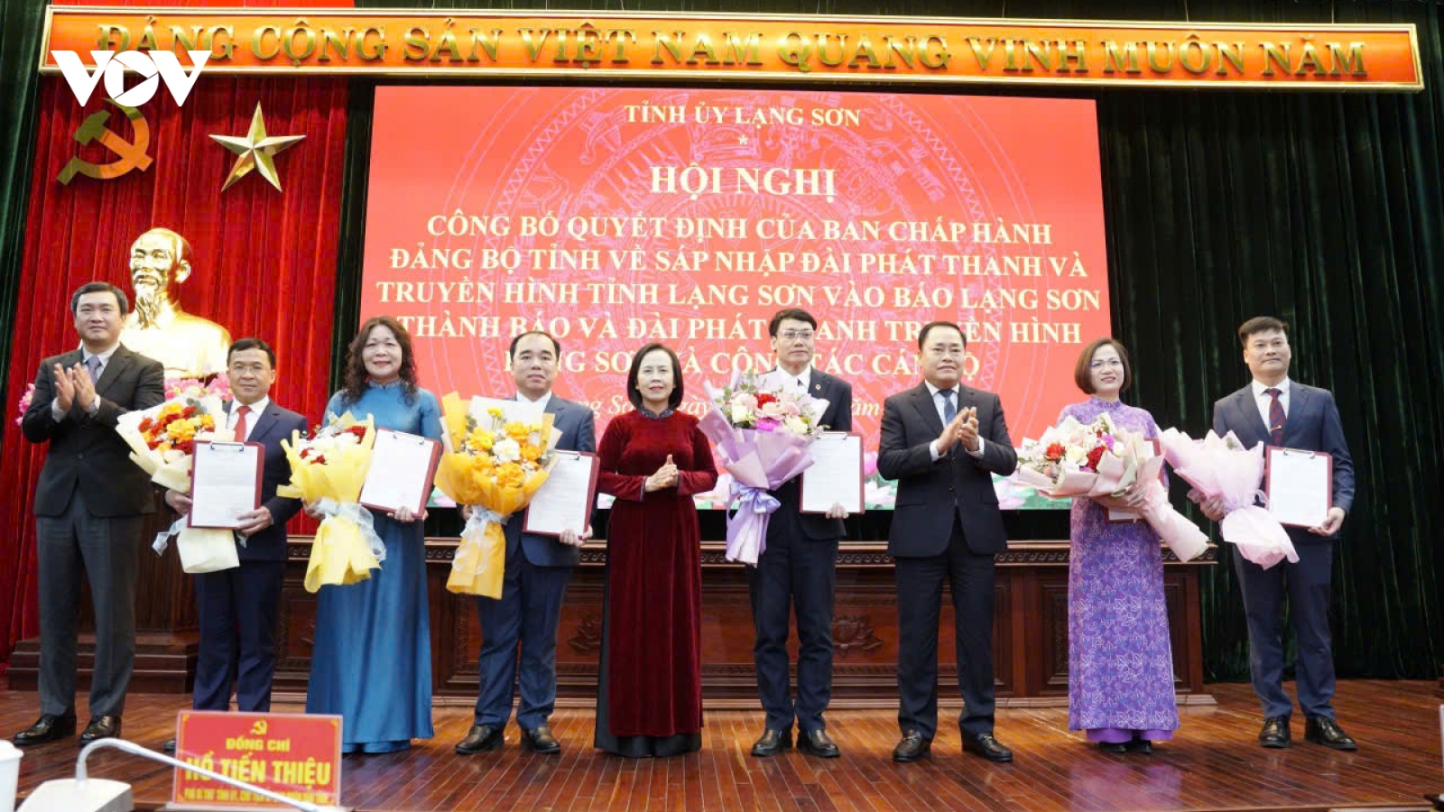 Công bố quyết định thành lập Báo và Đài Phát Thanh Truyền hình tỉnh Lạng Sơn