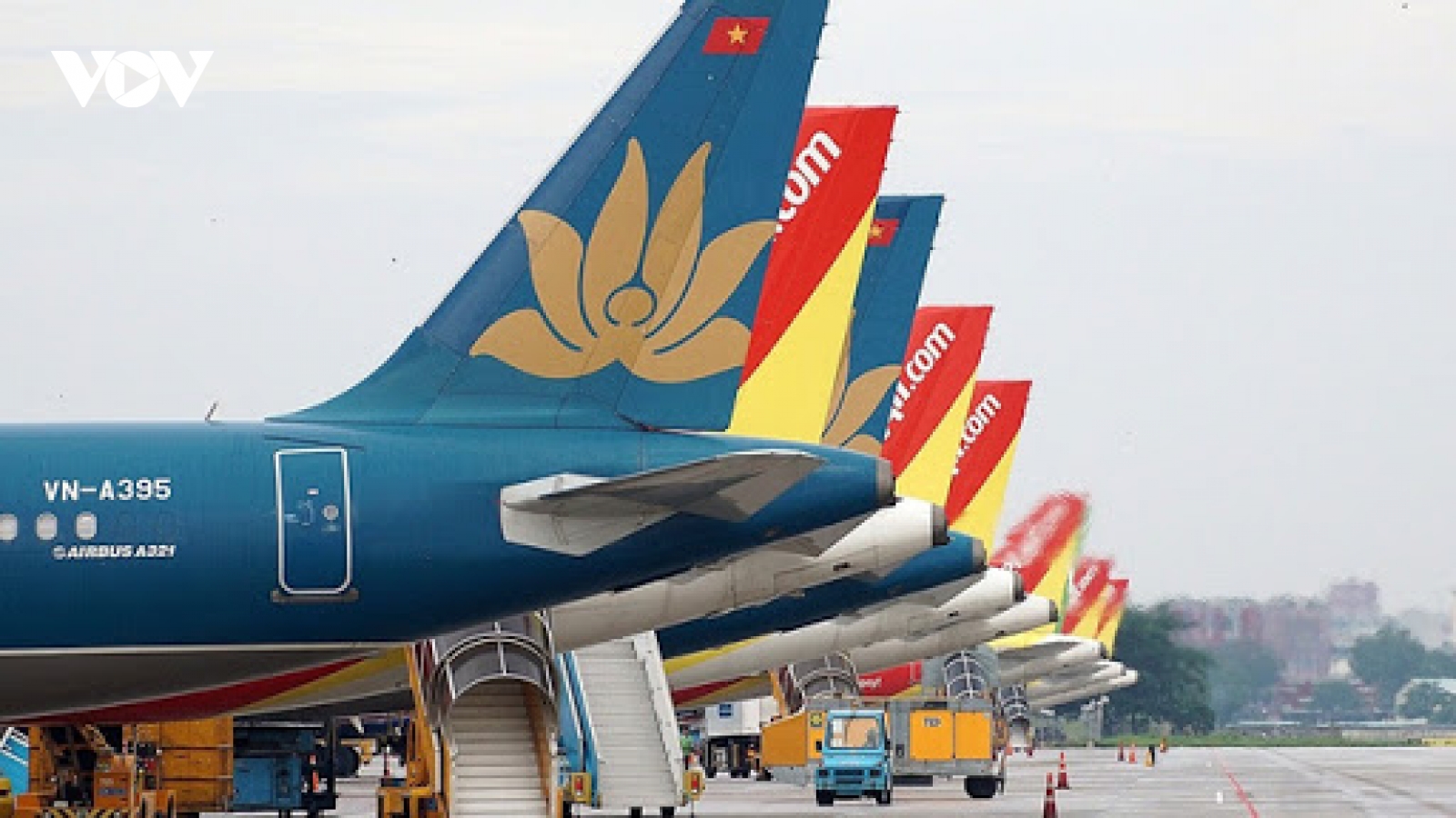 Vé máy bay nội địa có thể tăng mạnh từ tháng 4 do phụ thu nhiên liệu