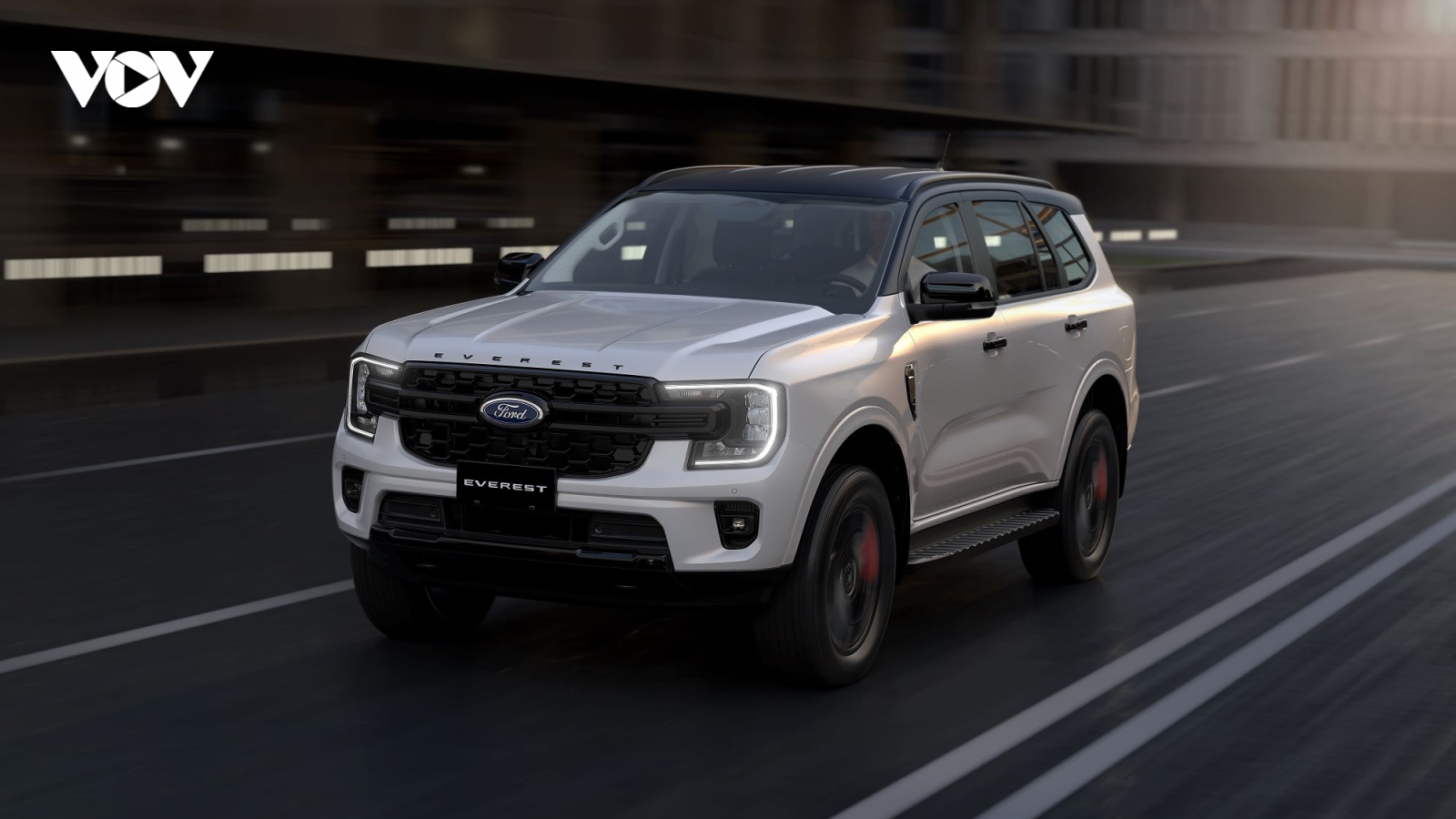 Ford Everest Sport phiên bản đặc biệt ra mắt tại Việt Nam
