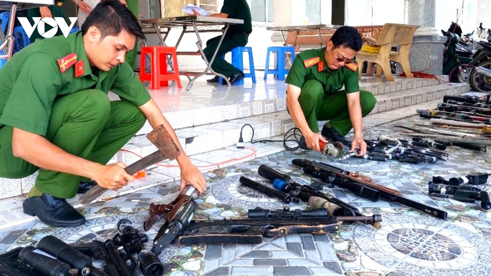 Cà Mau khởi tố 11 vụ liên quan đến vũ khí, công cụ hỗ trợ và pháo