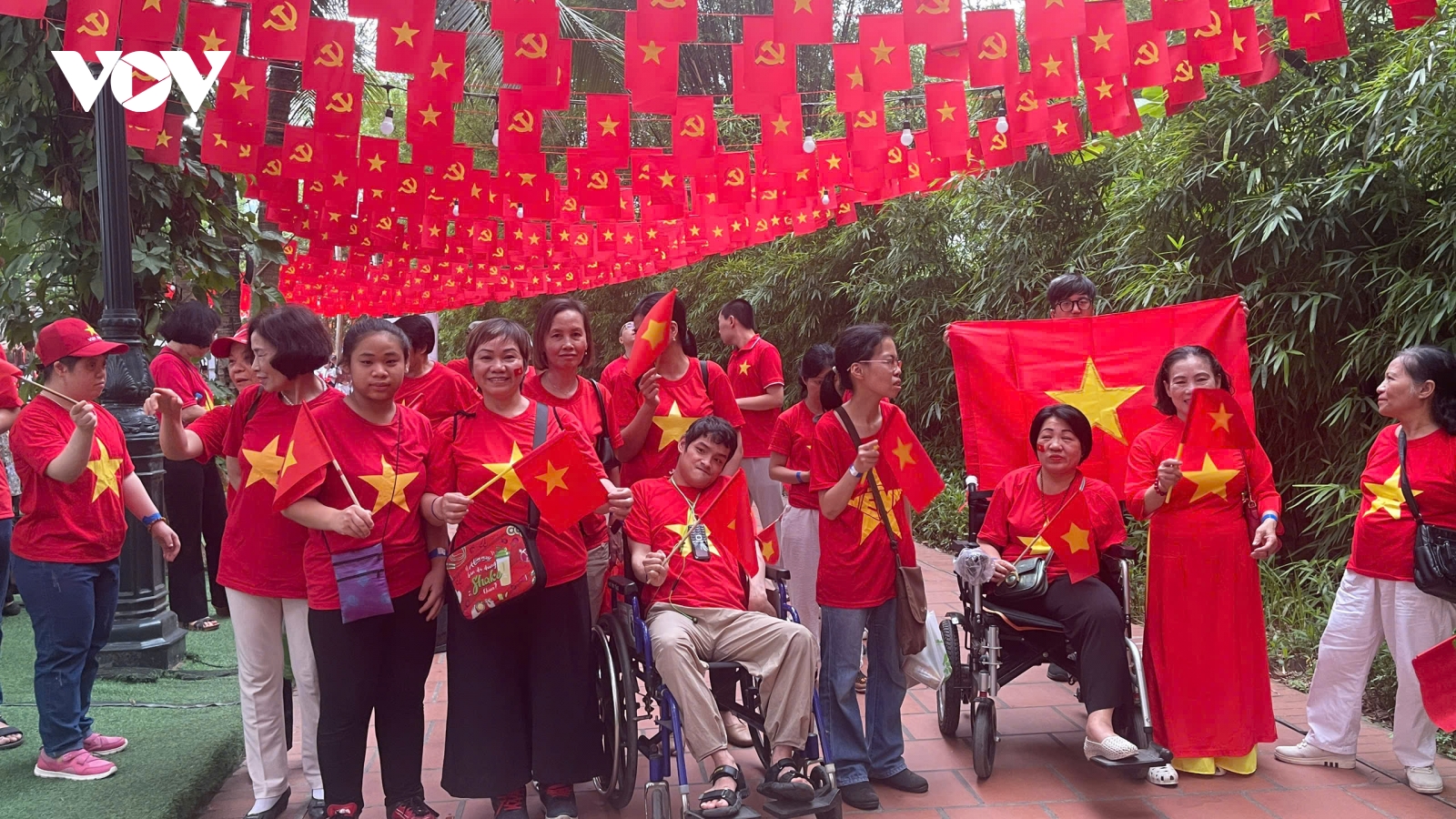 Tôn vinh nghị lực sống, khả năng cống hiến của thanh niên khuyết tật