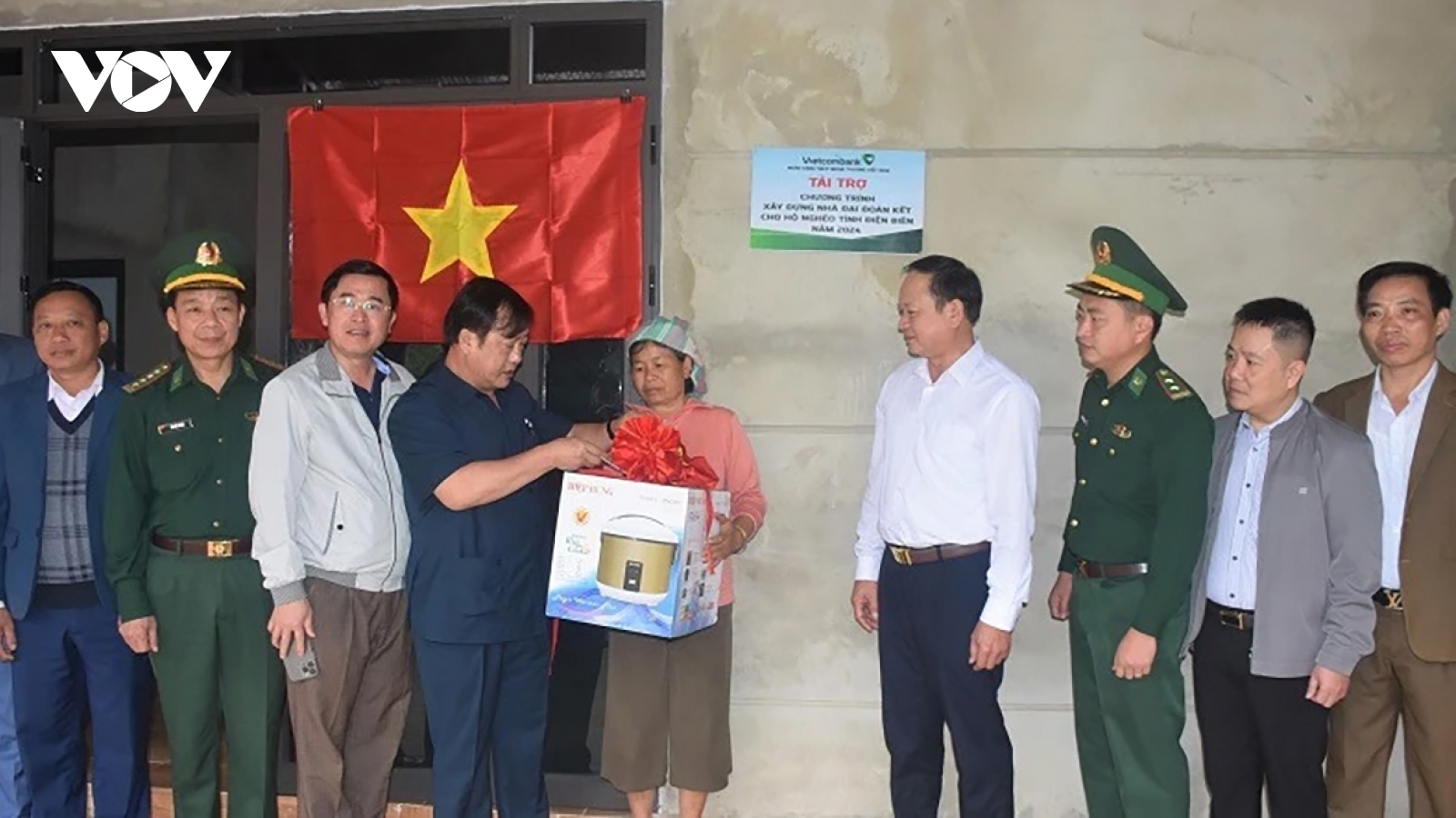 300 hộ nghèo ở biên giới Điện Biên có nhà mới