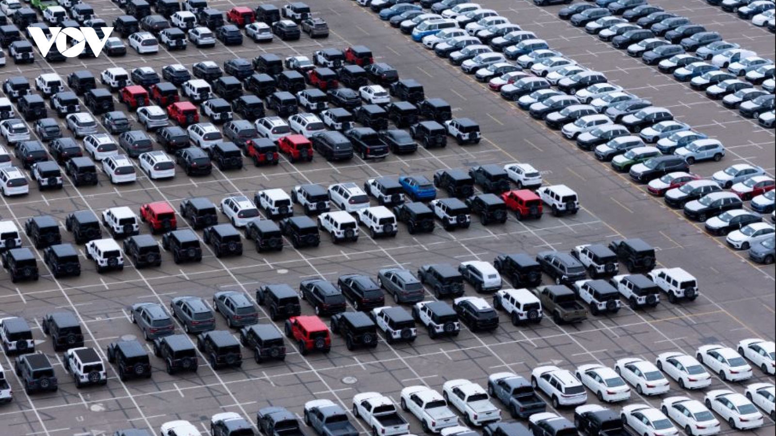 Canada áp thuế 25% đối với ô tô nhập khẩu từ Mỹ