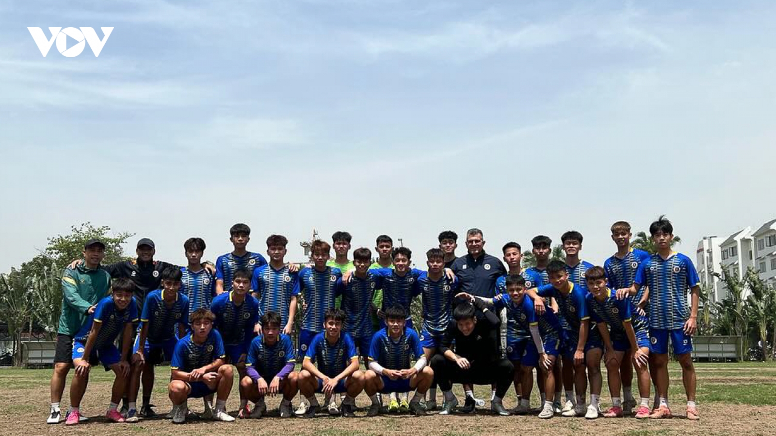 Rời U17 Việt Nam, HLV Roland hướng đến chức vô địch tiếp theo