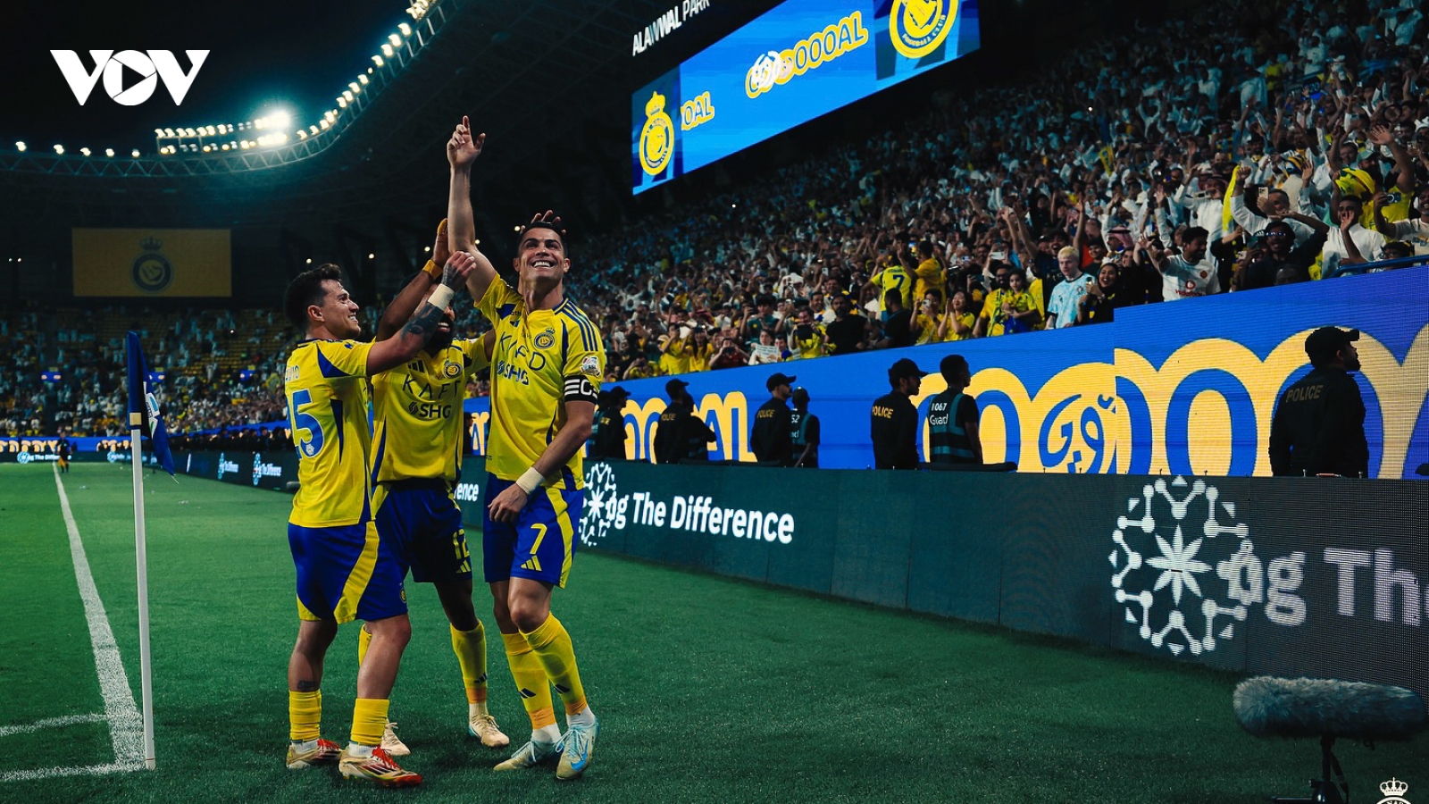Siêu phẩm cứu rỗi Al Nassr của Ronaldo khiến người hâm mộ dậy sóng