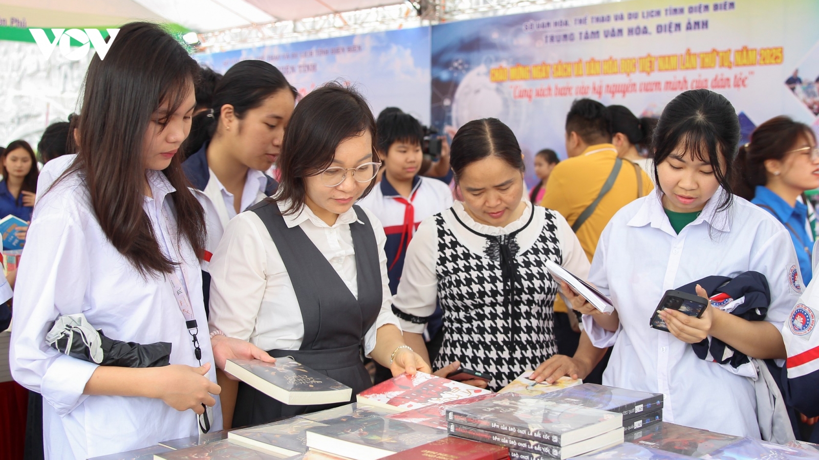 Lan tỏa văn hóa đọc từ Ngày Sách Việt Nam lần thứ 4 tại Điện Biên