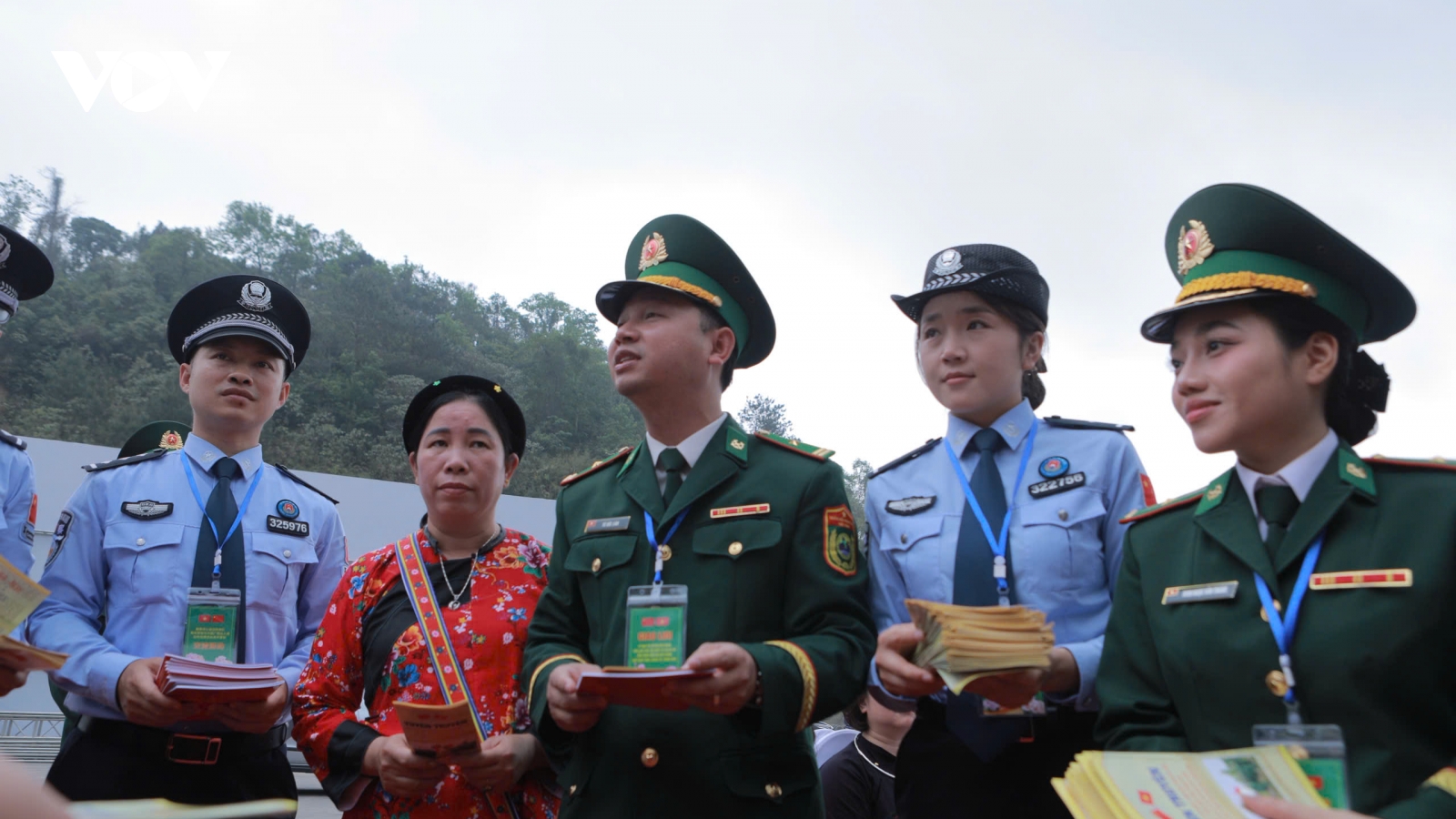 Tọa đàm chiến sĩ, cán bộ Việt Nam – Trung Quốc với chủ đề “Sắt son tình đồng chí”