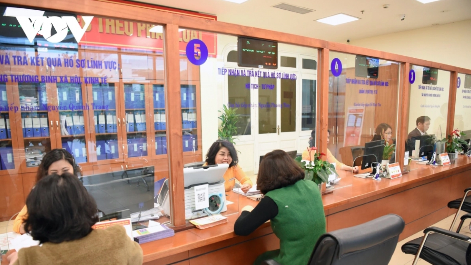 Cần "đòn bẩy" hỗ trợ công chức, viên chức khởi nghiệp sau tinh giản