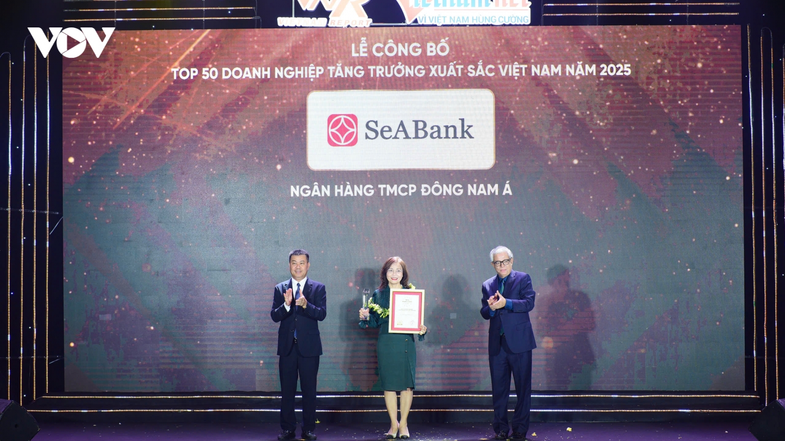 SeABank tăng 173 bậc trong bảng xếp hạng FAST500