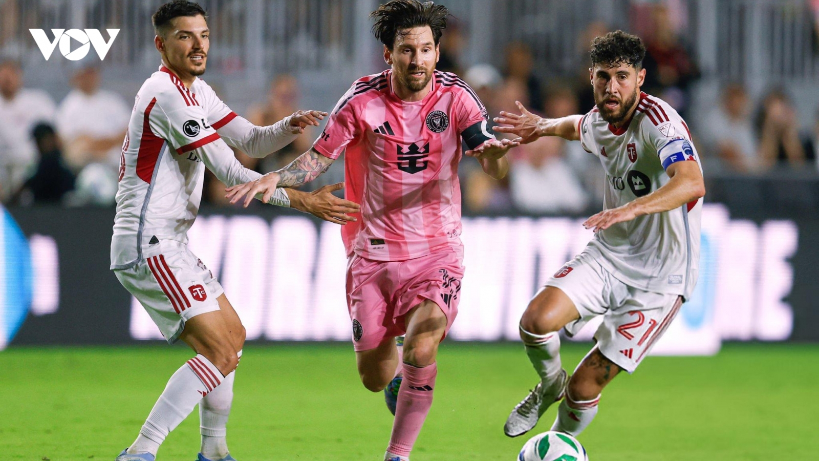 Messi "gồng gánh", Inter Miami vẫn gây thất vọng