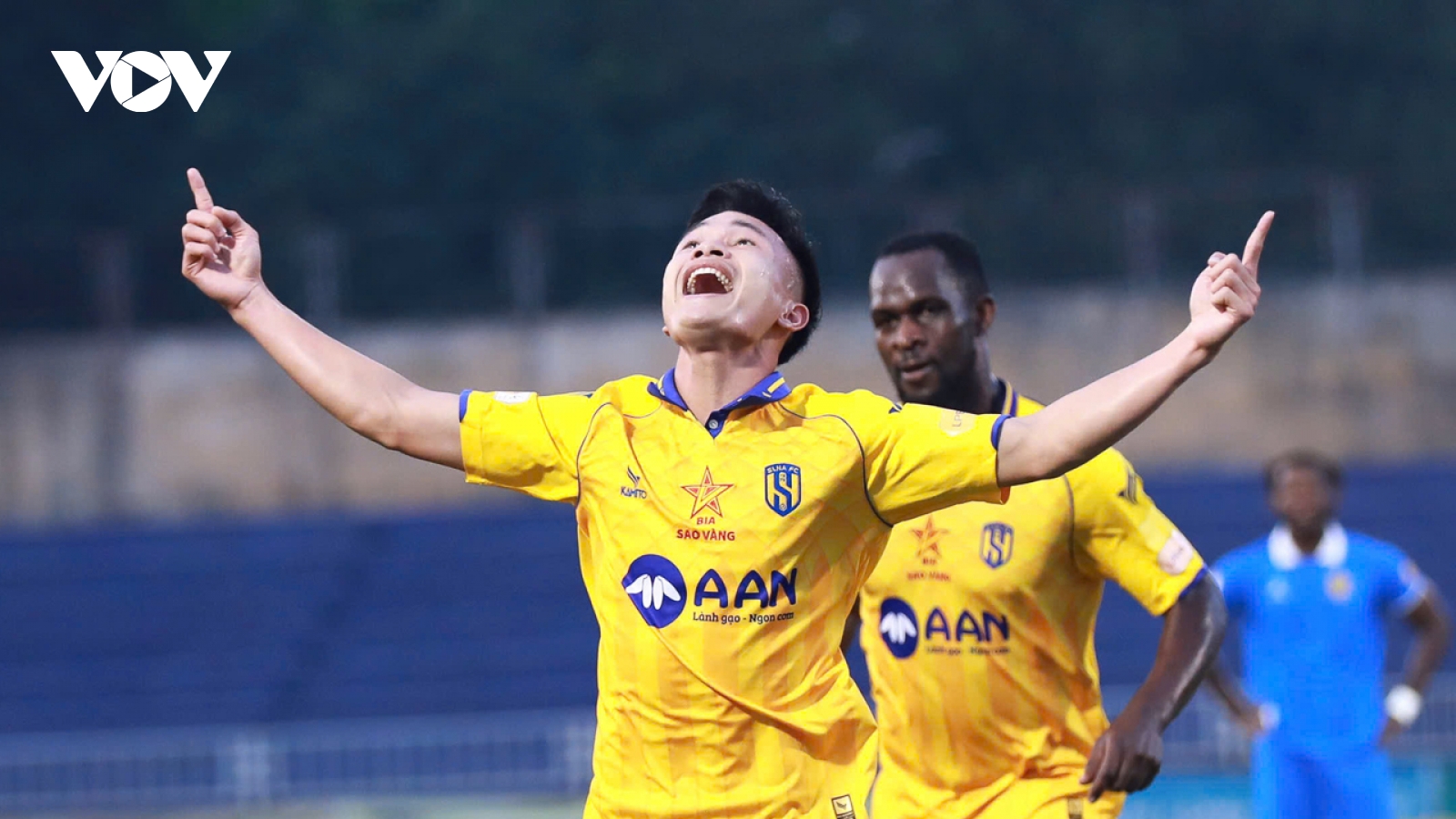 Cuộc đua trụ hạng V-League: Ai sẽ an toàn sau vòng 25?