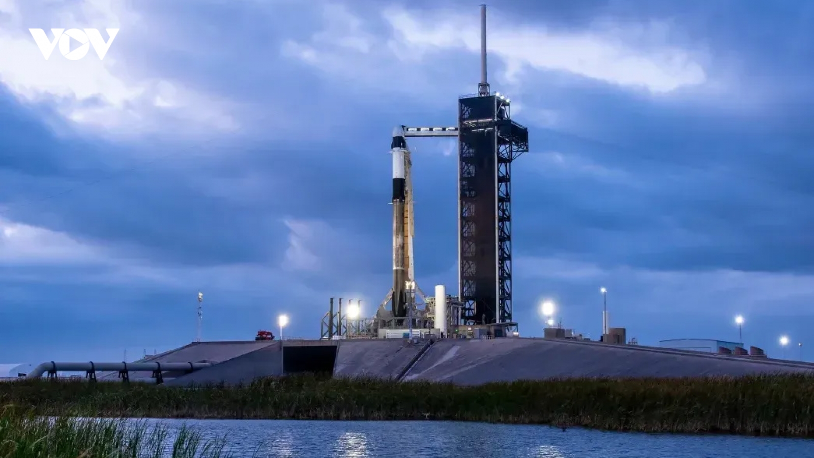 SpaceX phóng tàu vũ trụ đưa phi hành đoàn vào quỹ đạo trên vùng cực của Trái Đất