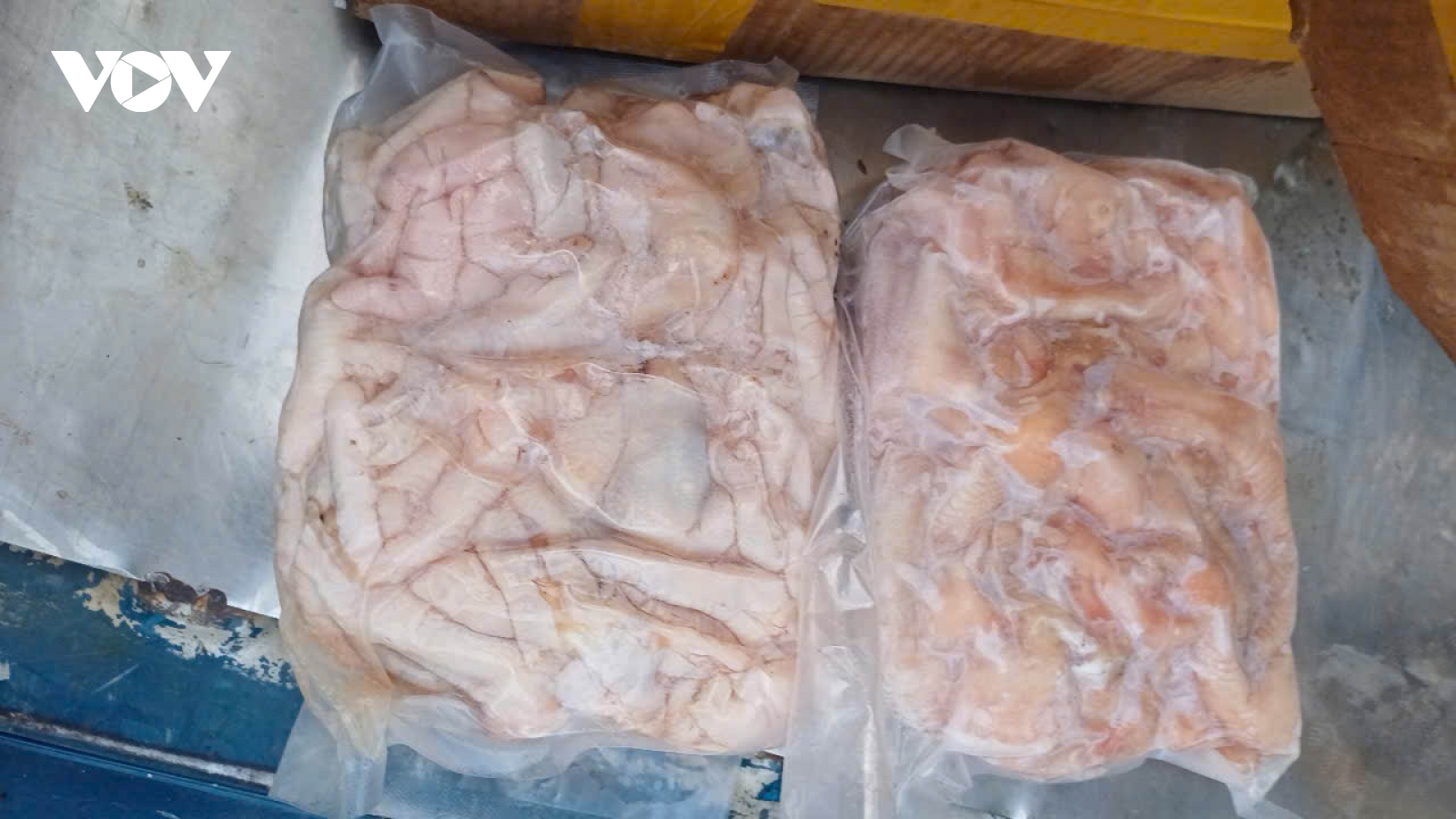 Thái Nguyên tiêu hủy gần 1 tấn chân gà rút xương, cá nục không nguồn gốc xuất xứ