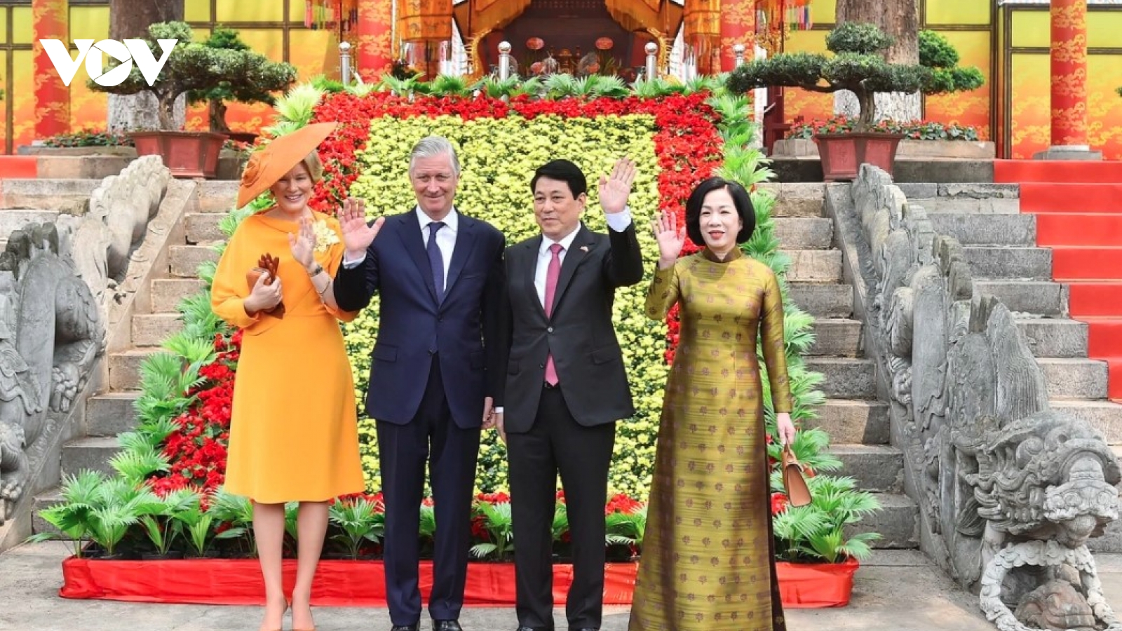 President, Belgian King visit historical sites in Hanoi