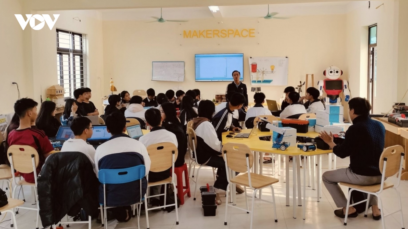 Dạy 2 buổi/ngày bậc THCS, THPT: Nơi bảo dễ, nơi than khó
