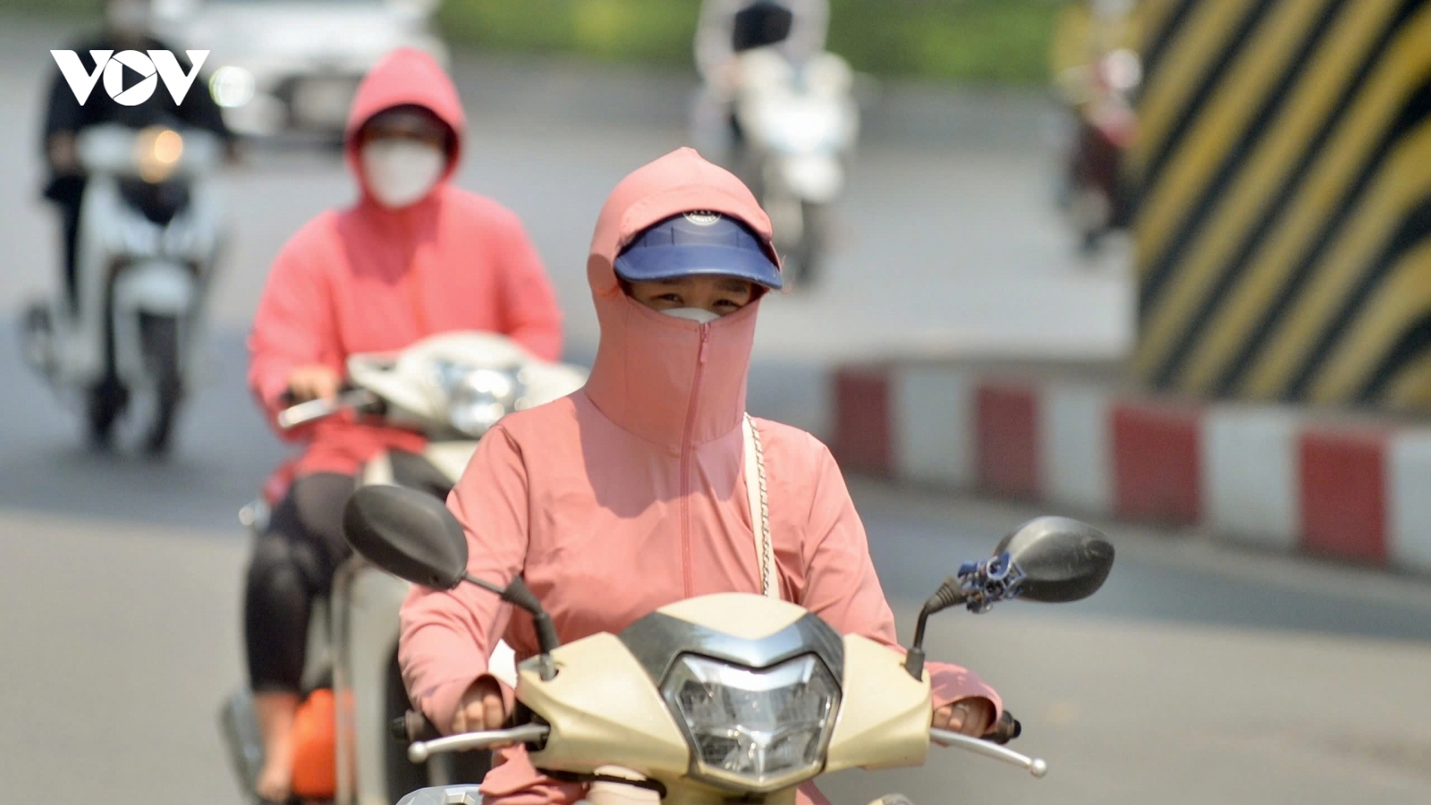 Thời tiết hôm nay 20/4: Bắc Bộ ngày nắng, chiều tối có mưa rào và dông