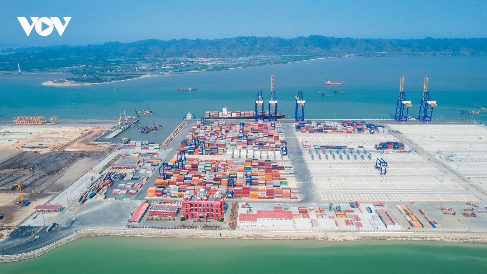 Chính thức vận hành cảng container quốc tế Hateco Hải Phòng