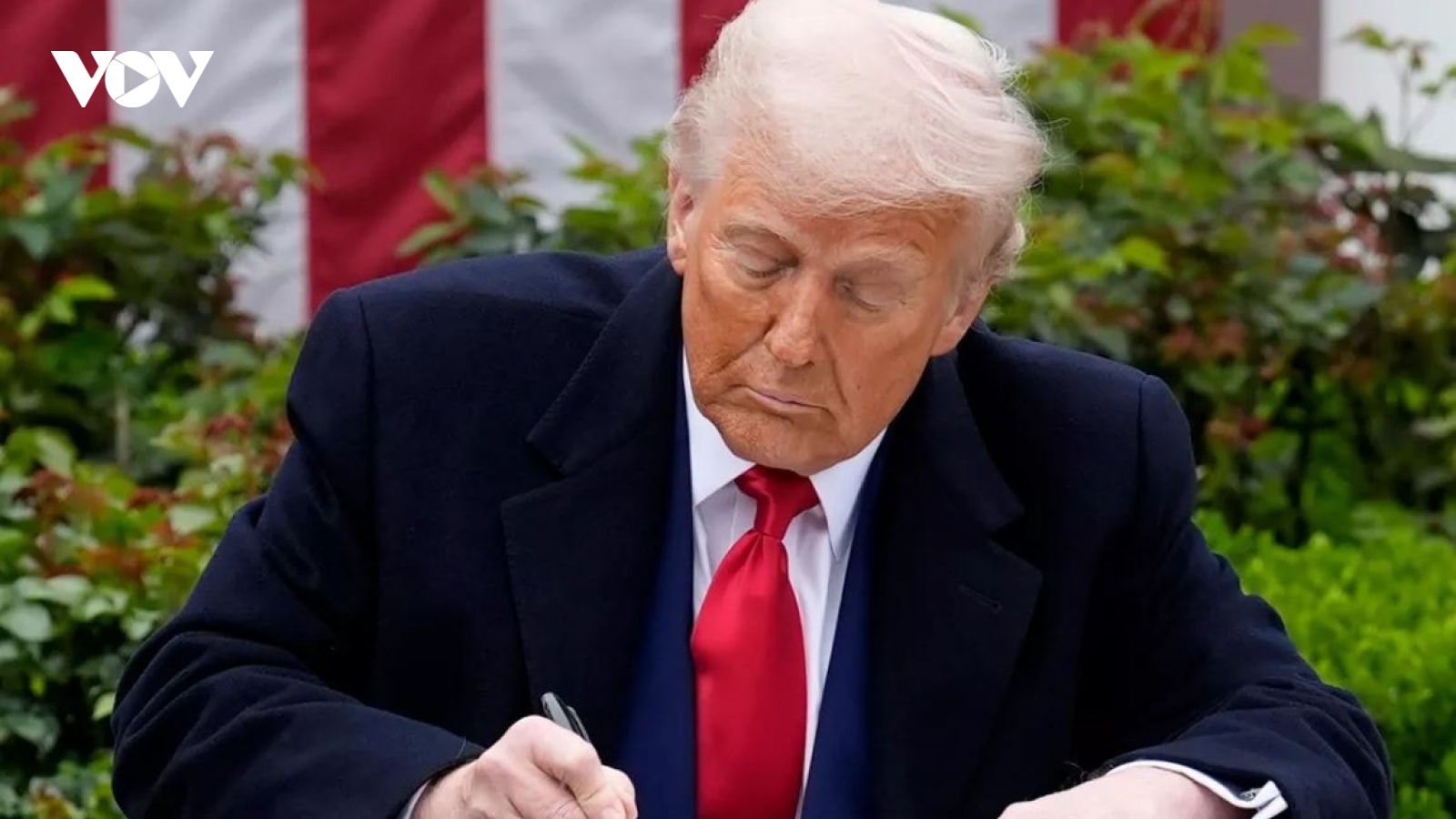 Tổng thống Trump tự lựa chọn công thức áp thuế đối ứng
