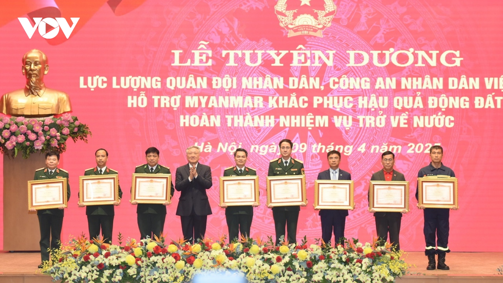 Thủ tướng tuyên dương lực lượng hỗ trợ khắc phục hậu quả động đất tại Myanmar