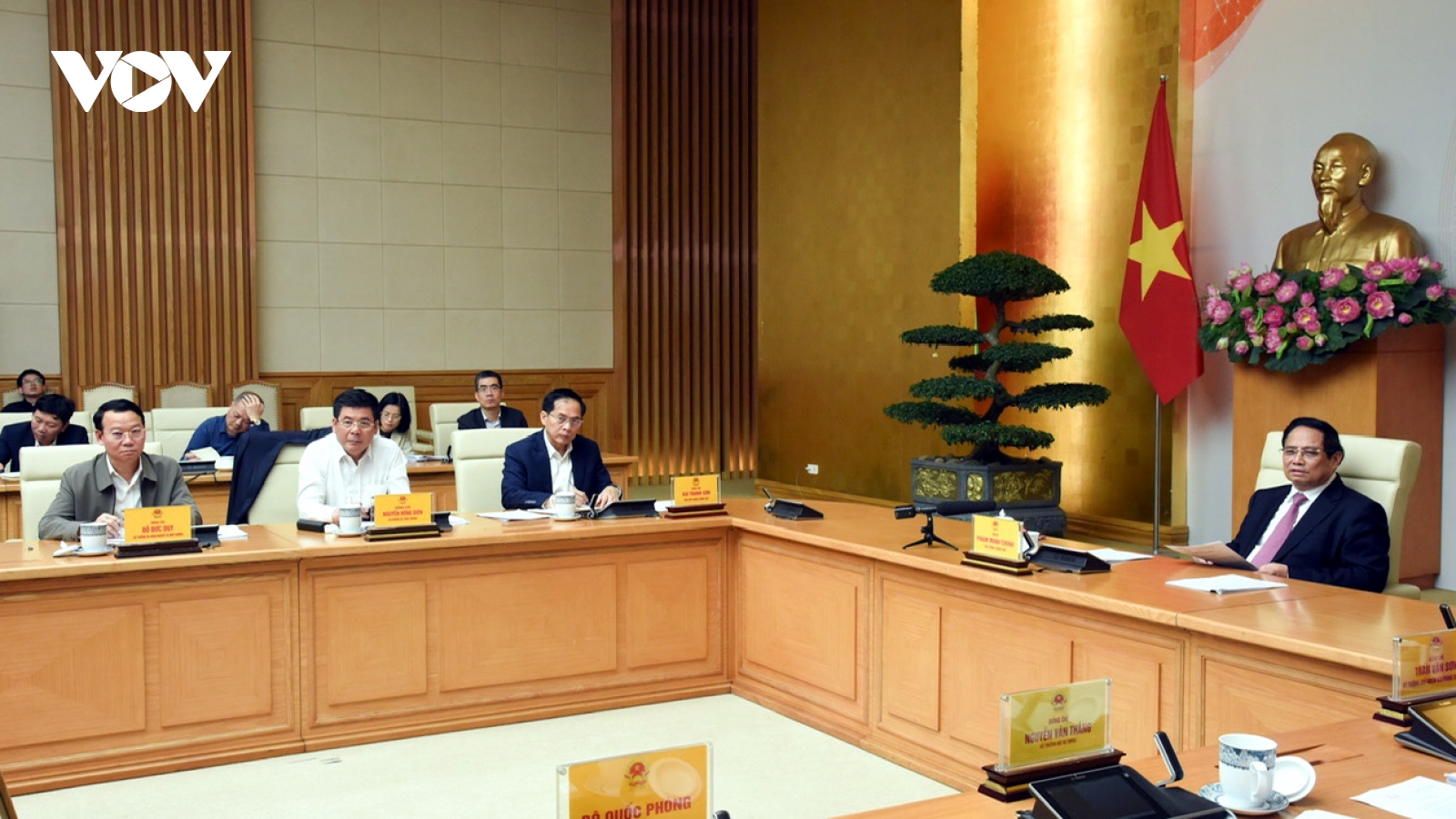 Thủ tướng: Đề nghị Hoa Kỳ hoãn áp thuế quan với Việt Nam ít nhất 45 ngày