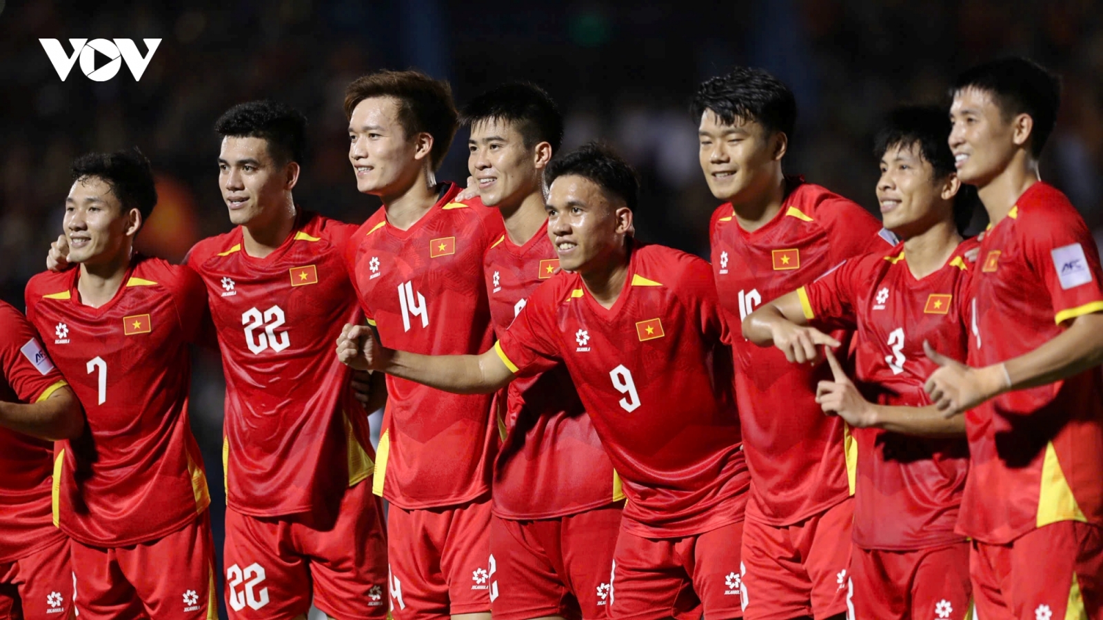 Bảng xếp hạng FIFA mới nhất: ĐT Việt Nam nhảy vọt, tiếp tục bỏ xa Indonesia
