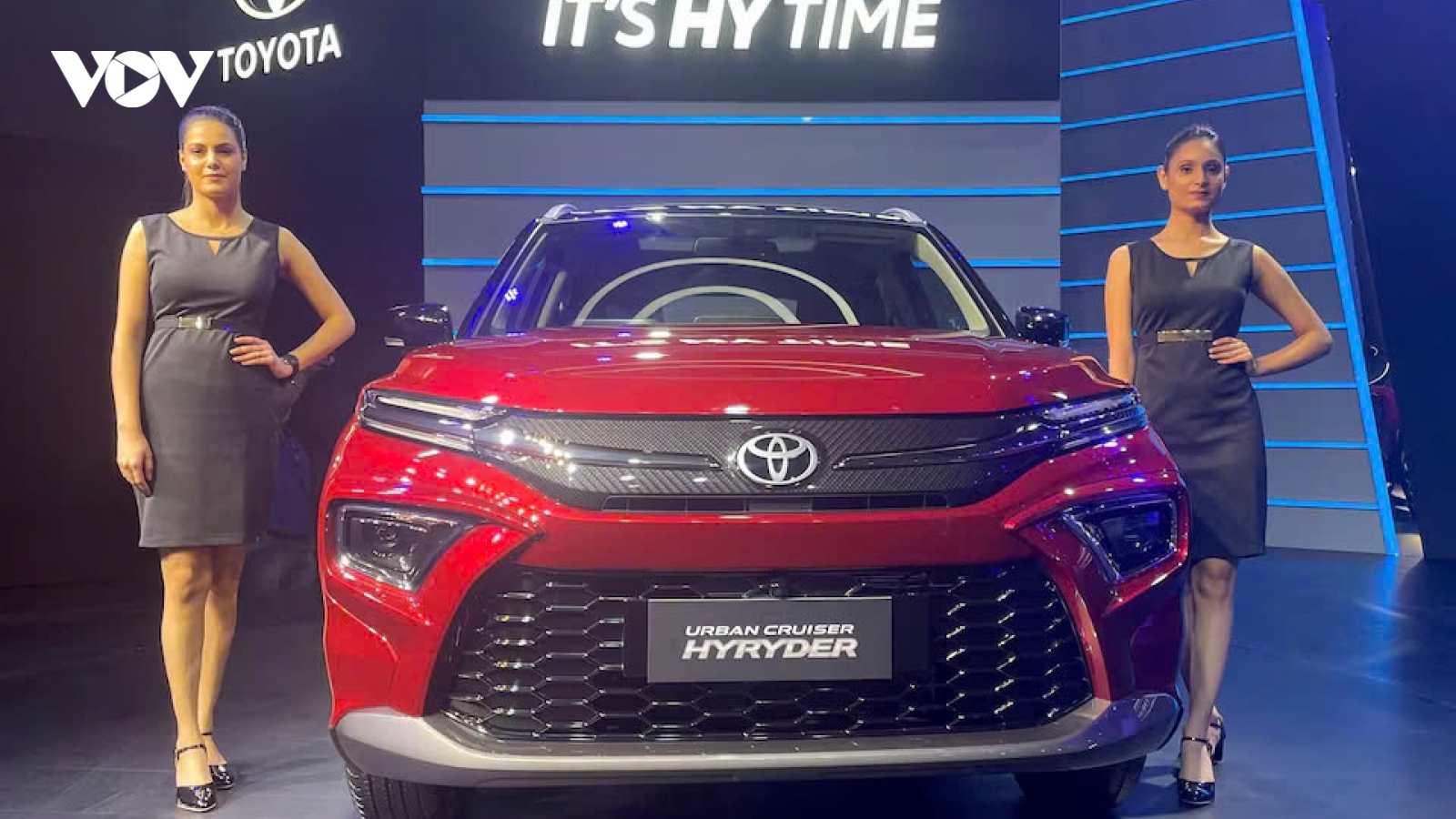 Xe hybrid của Toyota "cháy hàng" ở nhiều nơi, khách hàng phải chờ đến vài tháng