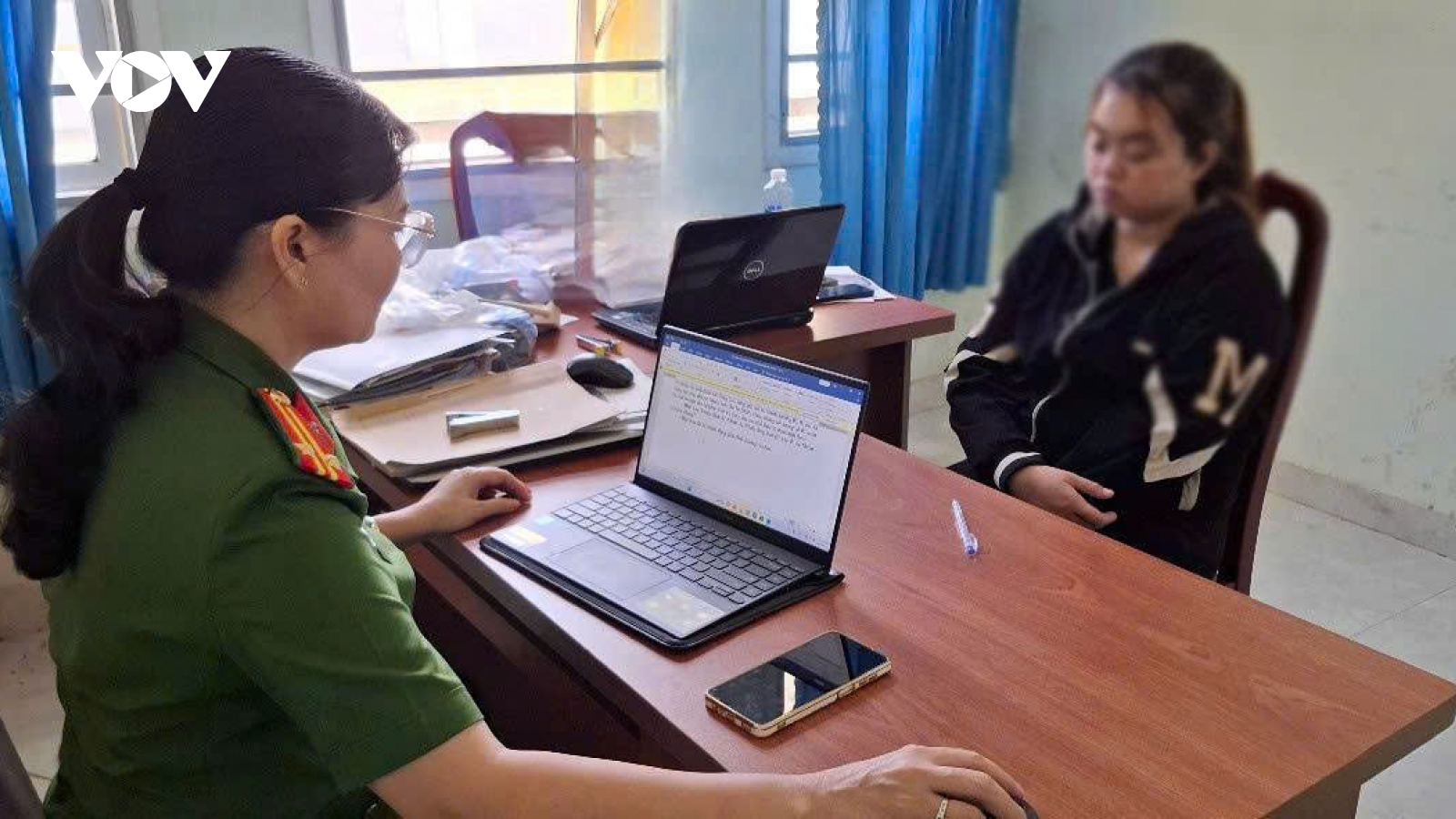 Tiền Giang: Tạm giữ bảo mẫu hành hạ trẻ em để điều tra