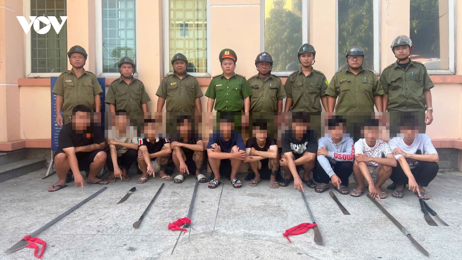 Bình Dương ngăn chặn nhóm thanh niên mang hung khí để "thách đấu"