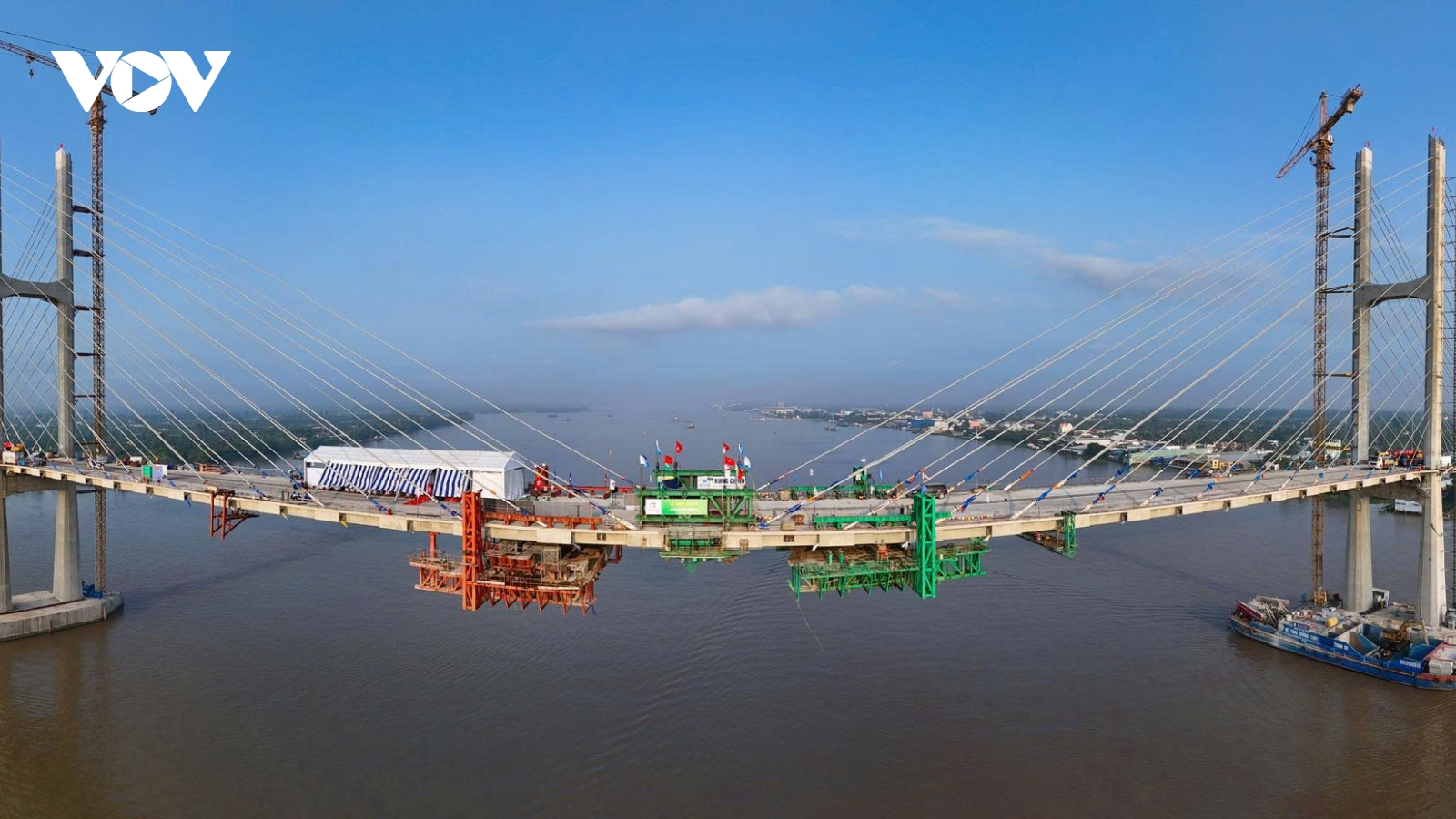 Cầu Rạch Miễu 2 “chạy đua” hoàn thành trước thời gian chỉ đạo của Thủ tướng Chính phủ