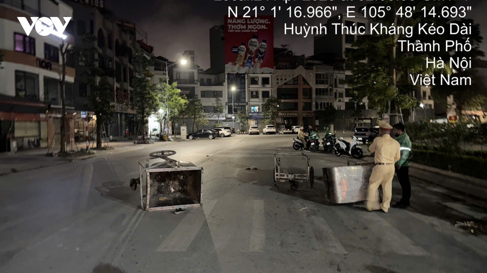 Nữ công nhân vệ sinh môi trường ở Hà Nội bị xe máy tông tử vong