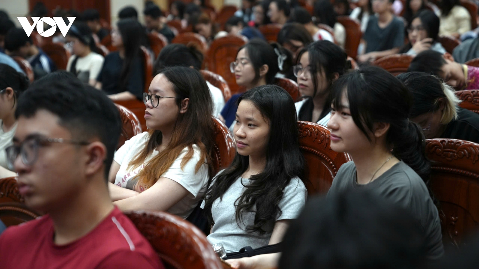 Cần chuyển hướng "gieo mầm tư duy số" cho thanh thiếu niên ngay trên ghế nhà trường