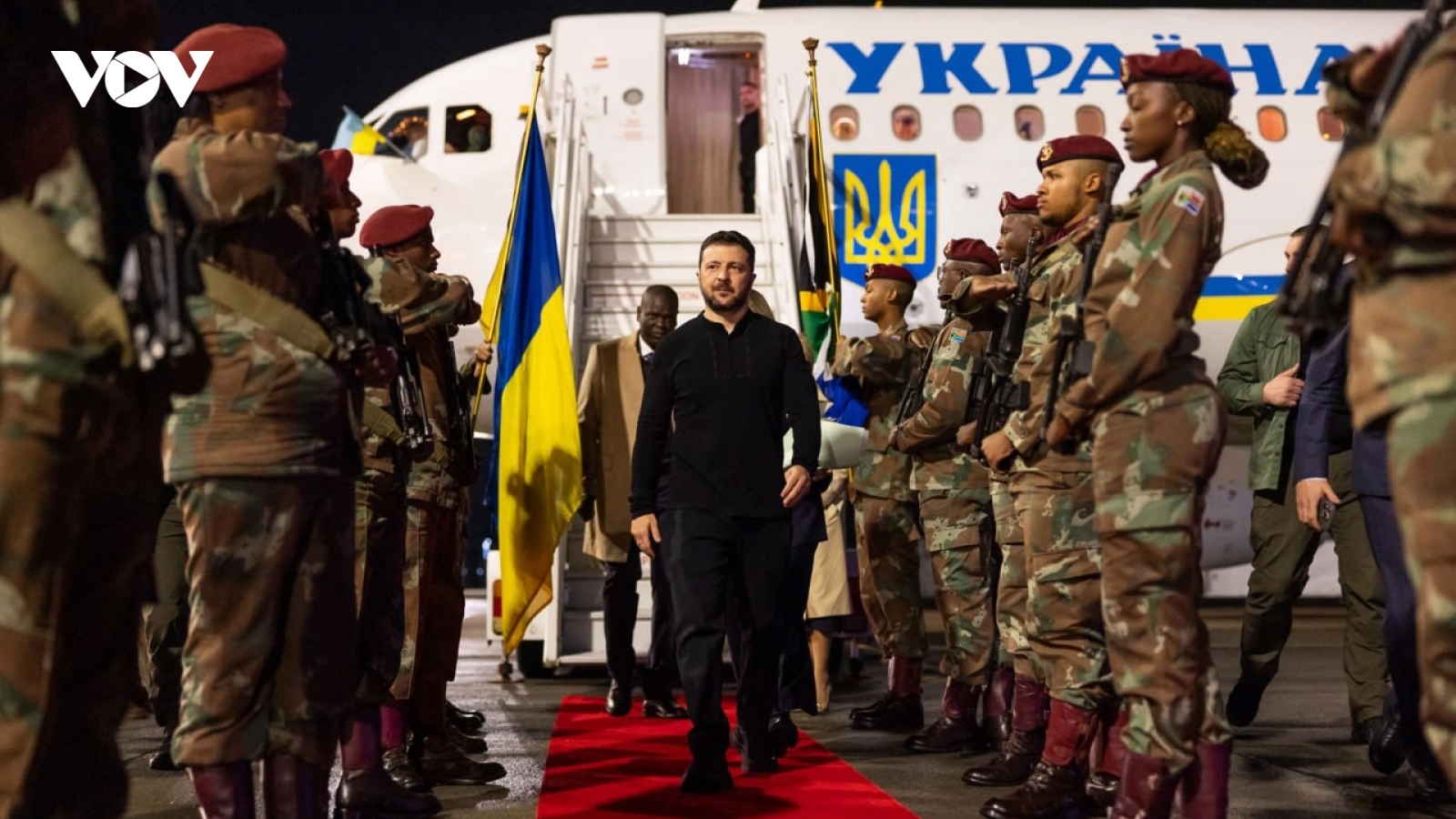 Ông Zelensky cắt ngắn chuyến thăm Nam Phi sau khi Kiev hứng đòn tập kích của Nga