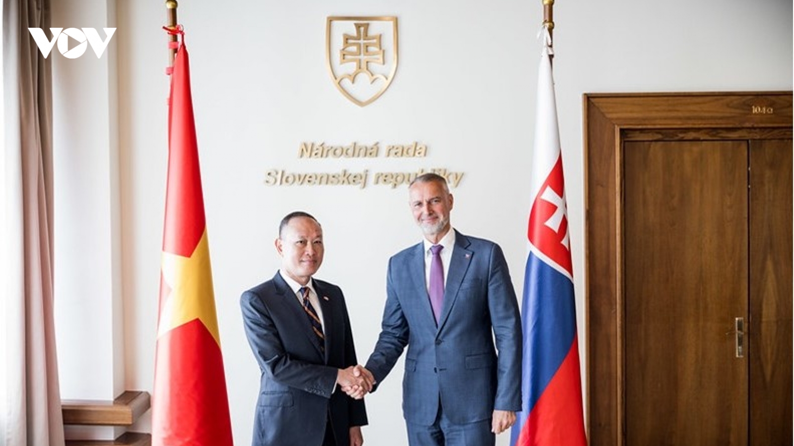 Việt Nam luôn coi Slovakia là đối tác tin cậy và quan trọng
