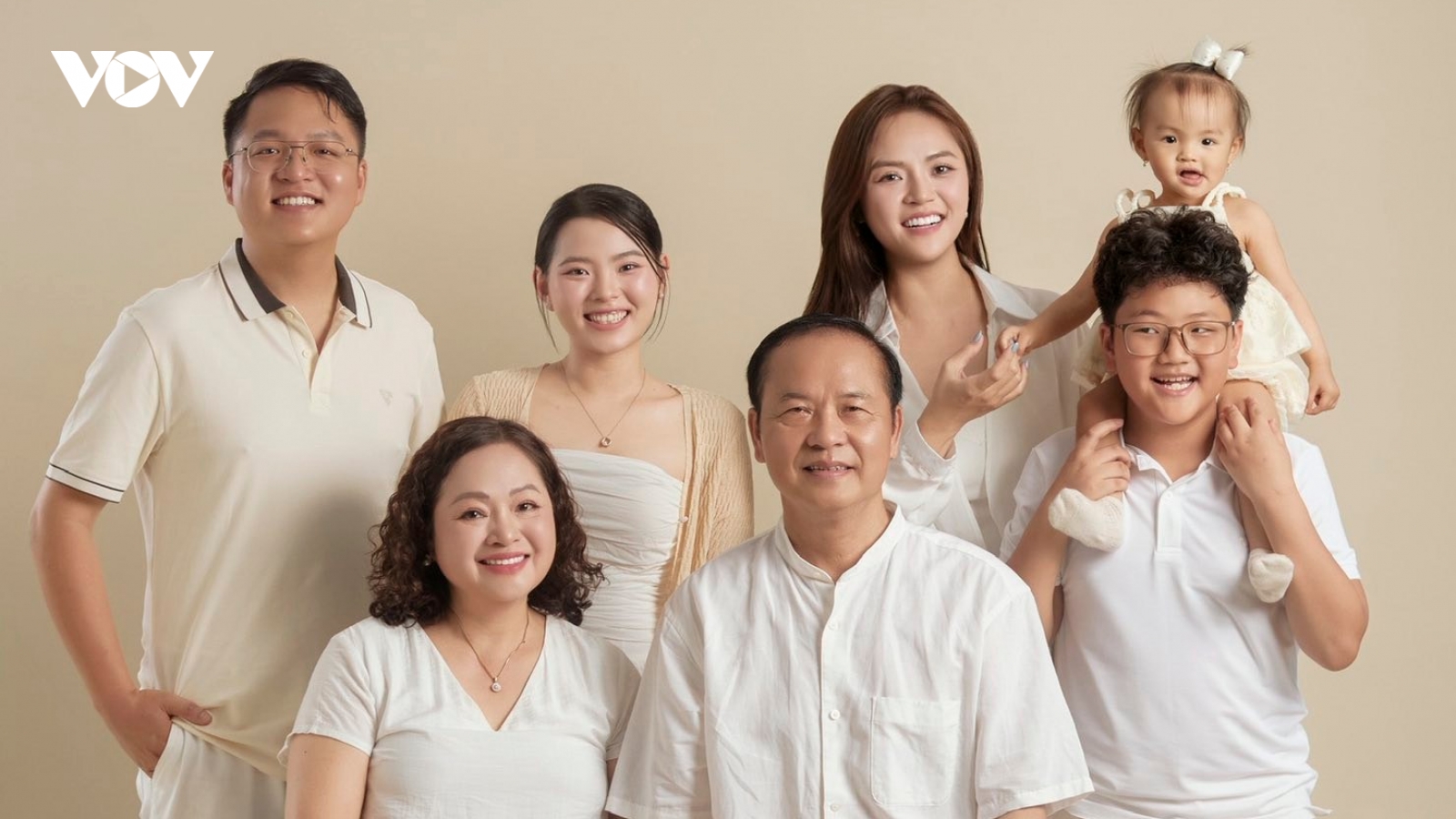 Thu Quỳnh hiếm hoi chia sẻ về gia đình