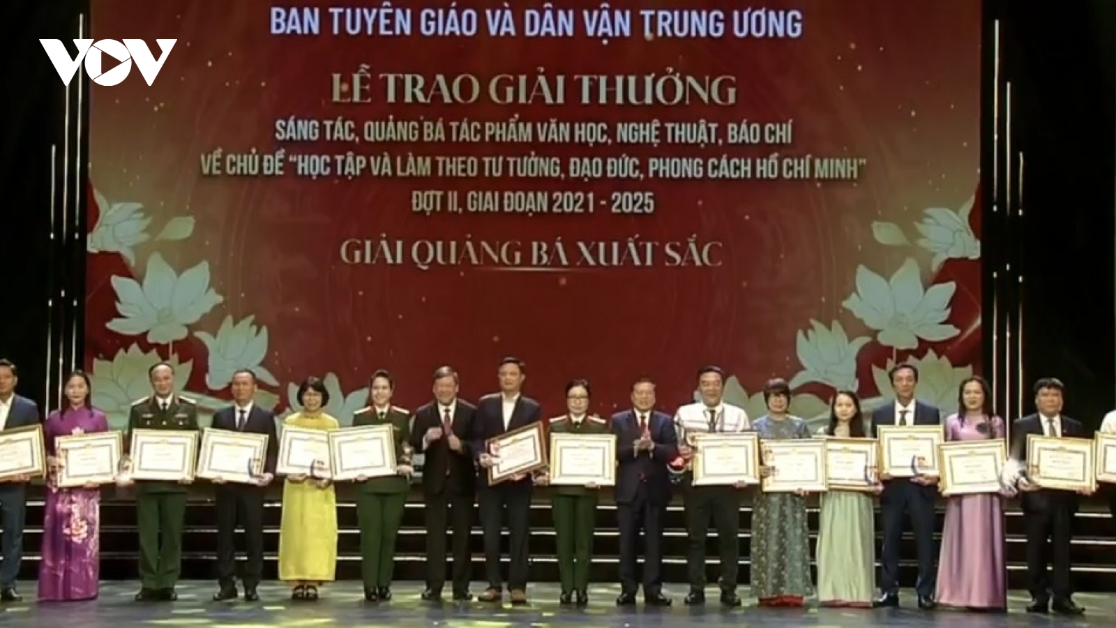Trao giải sáng tác về “Học tập và làm theo tư tưởng, đạo đức, phong cách Hồ Chí Minh"