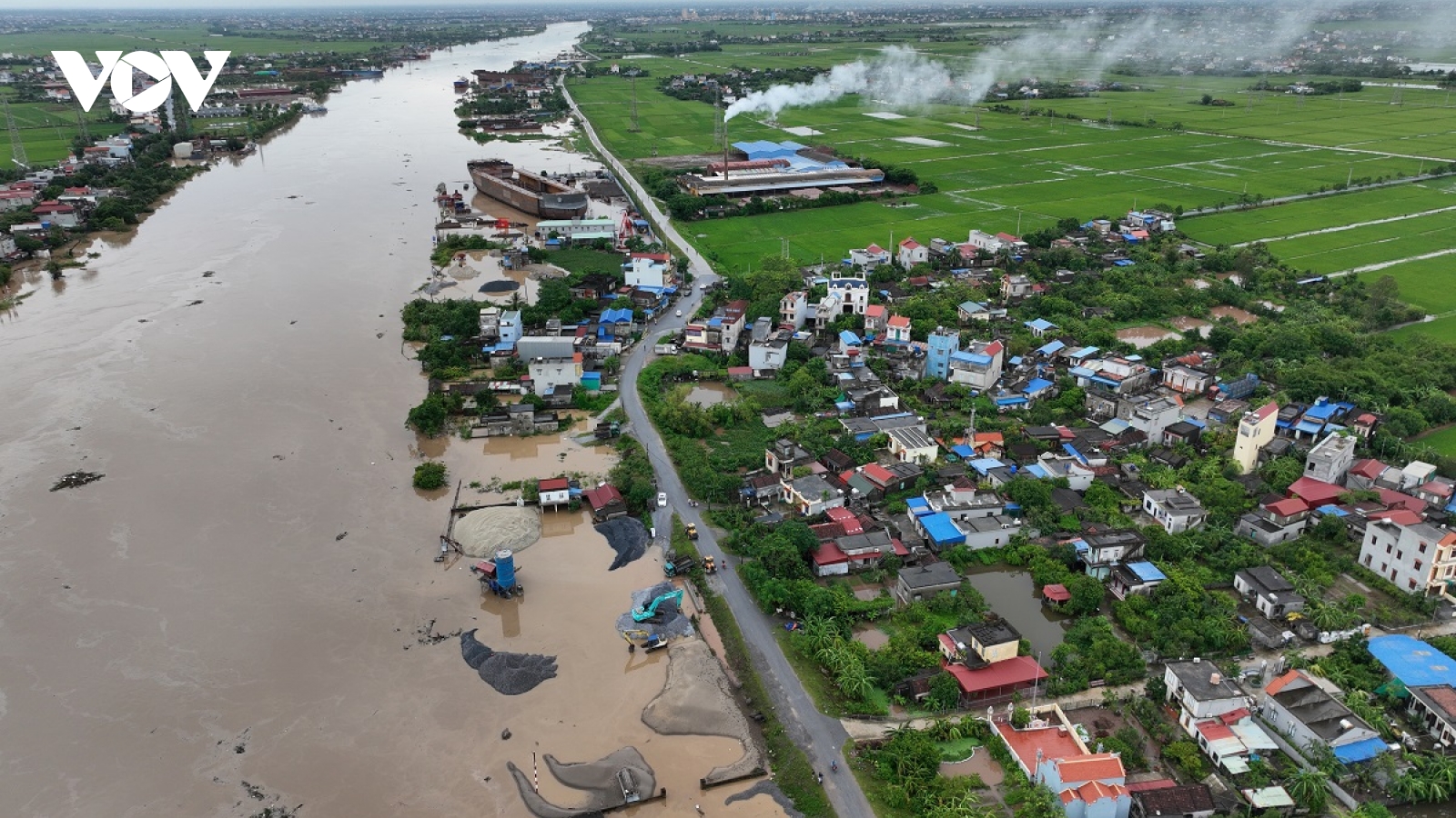 Nam Định yêu cầu xử lý nghiêm vi phạm đê điều trong mùa mưa bão