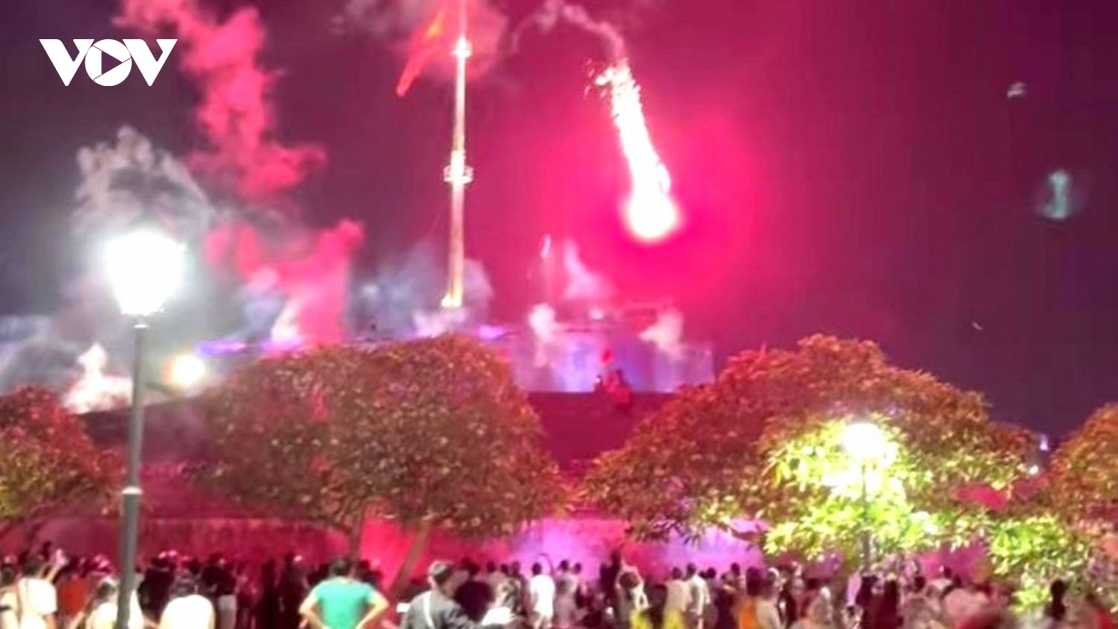 Vụ hỏa pháo súng thần công bay vào khu vực khán giả, đơn vị tổ chức lên tiếng