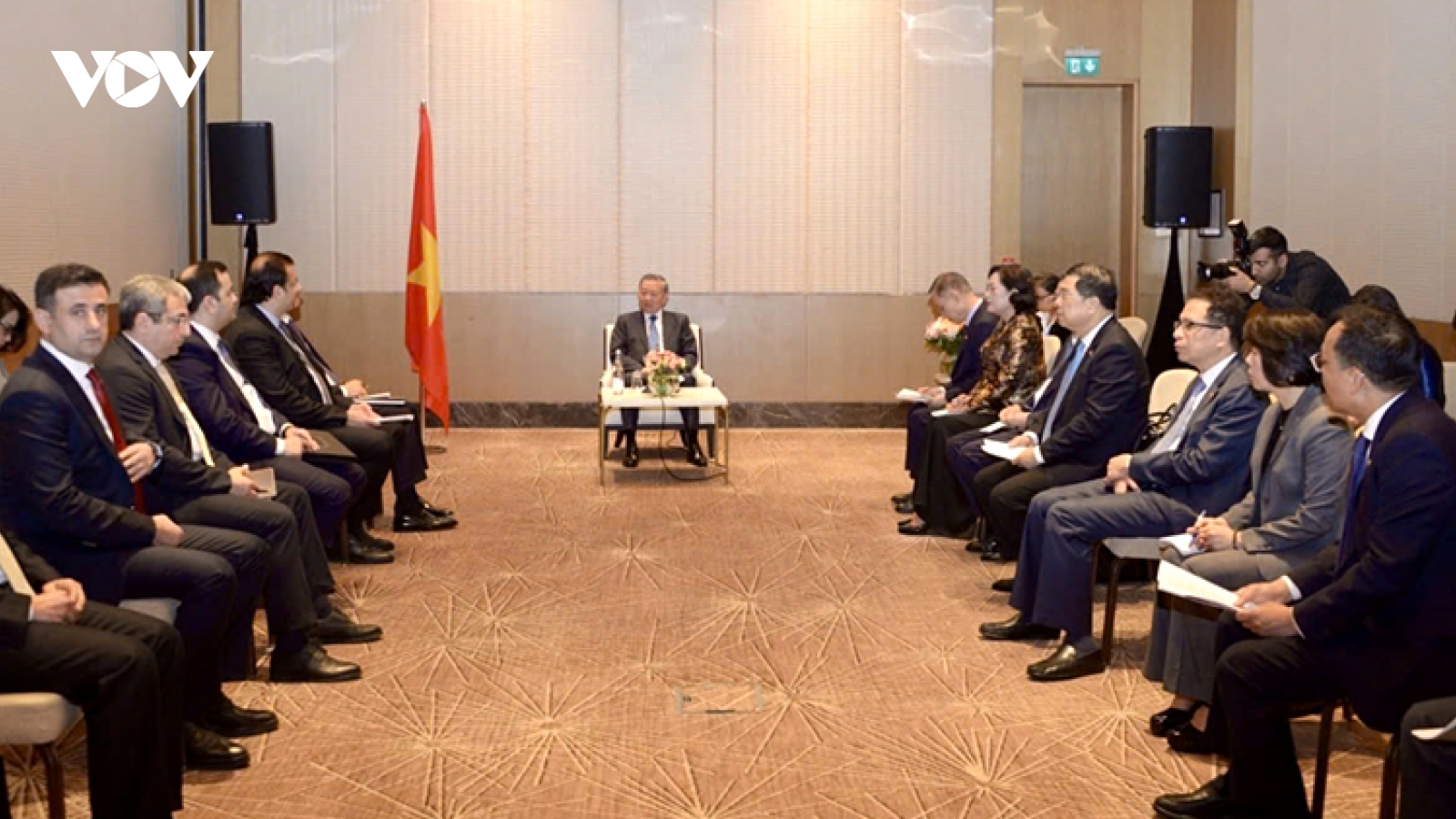 Party leader pledges strong support for Azerbaijan investment in Vietnam