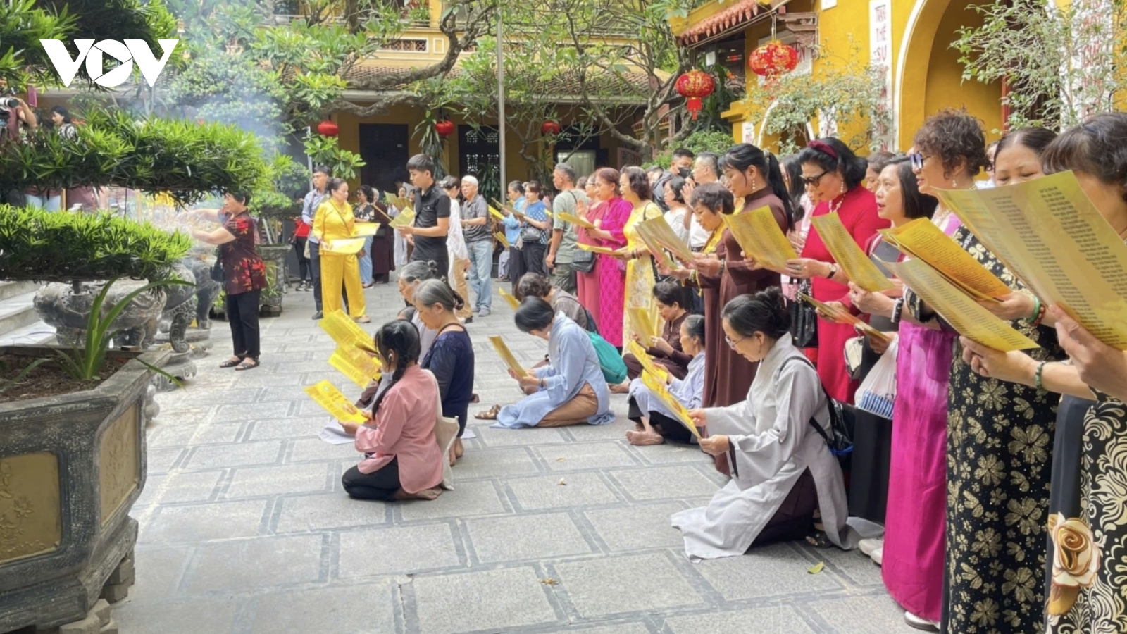 Buddhists solemnly celebrate Lord Buddha’s 2569th birthday in Hanoi