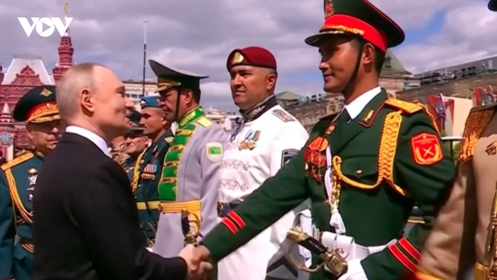 Tổng thống Nga Putin cảm ơn đoàn Việt Nam tham dự duyệt binh Ngày chiến thắng