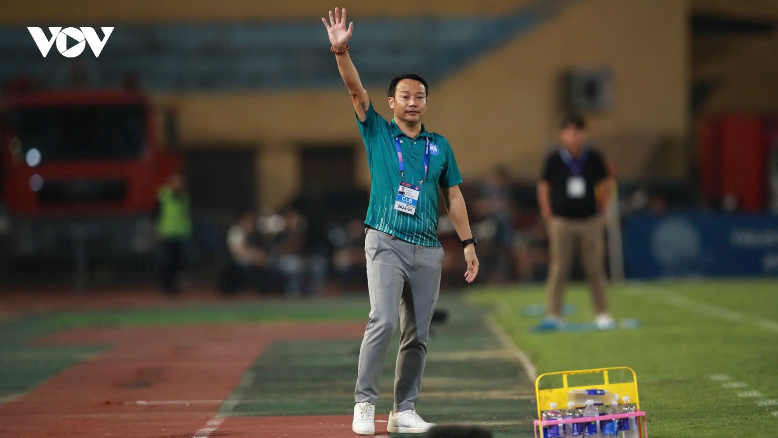 HLV CLB Nam Định nói lời "gan ruột" về cuộc đua vô địch V-League 2024/2025