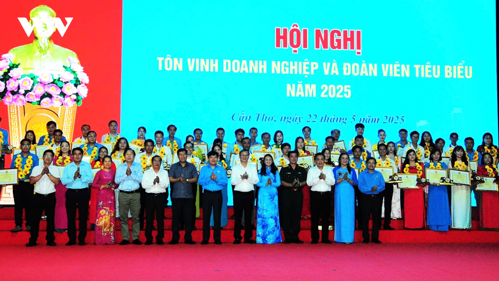 Cần Thơ tôn vinh 19 doanh nghiệp, 31 đoàn viên công đoàn tiêu biểu