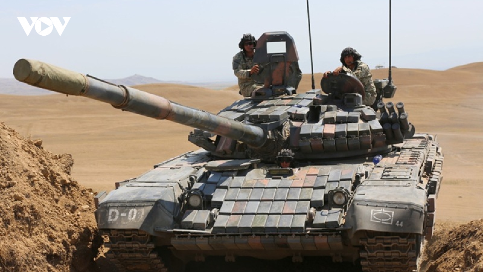 Ấn Độ triển khai xe tăng T-72 trong chiến dịch tấn công Pakistan