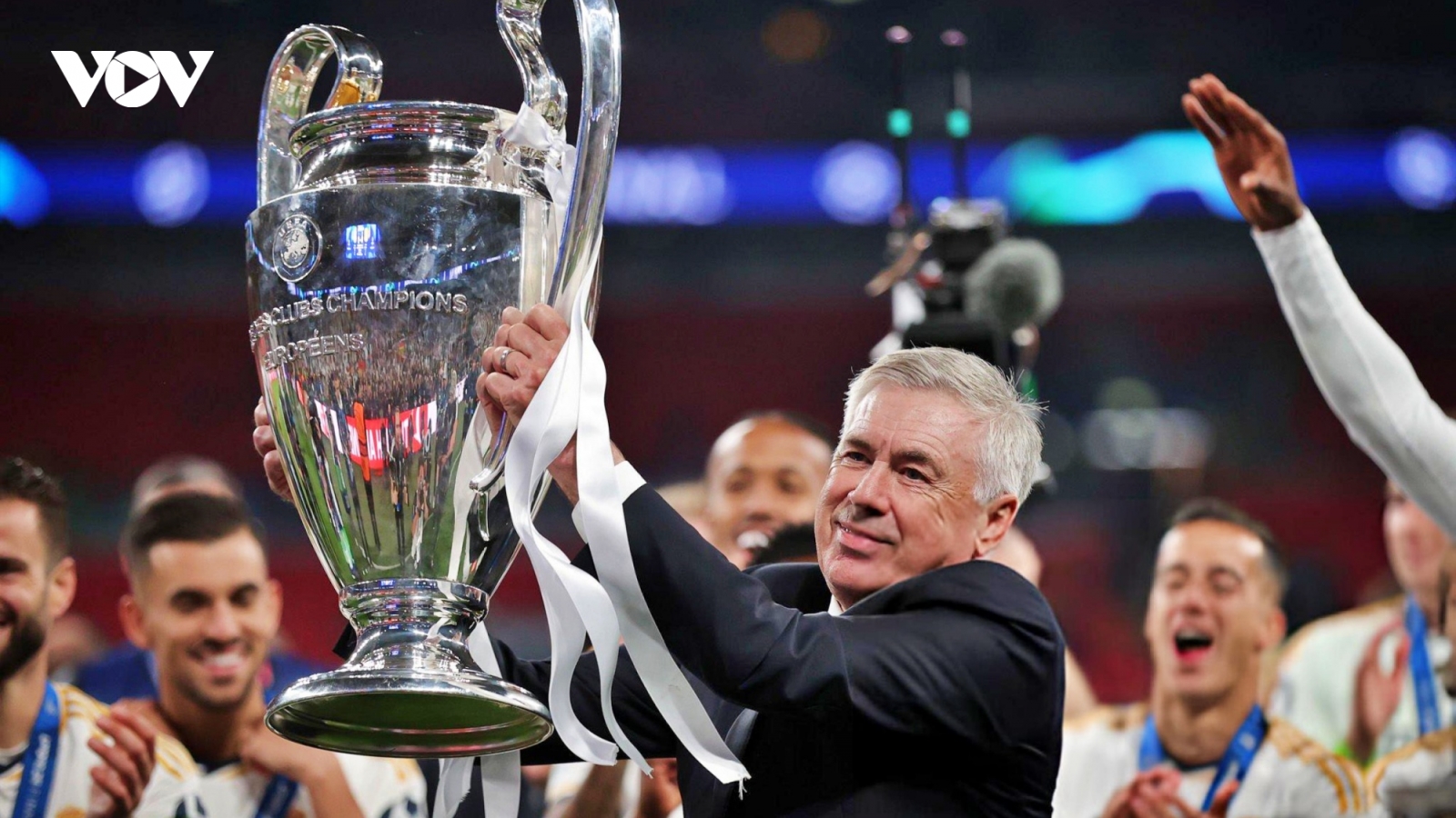 CHÍNH THỨC: Real Madrid chia tay HLV Carlo Ancelotti