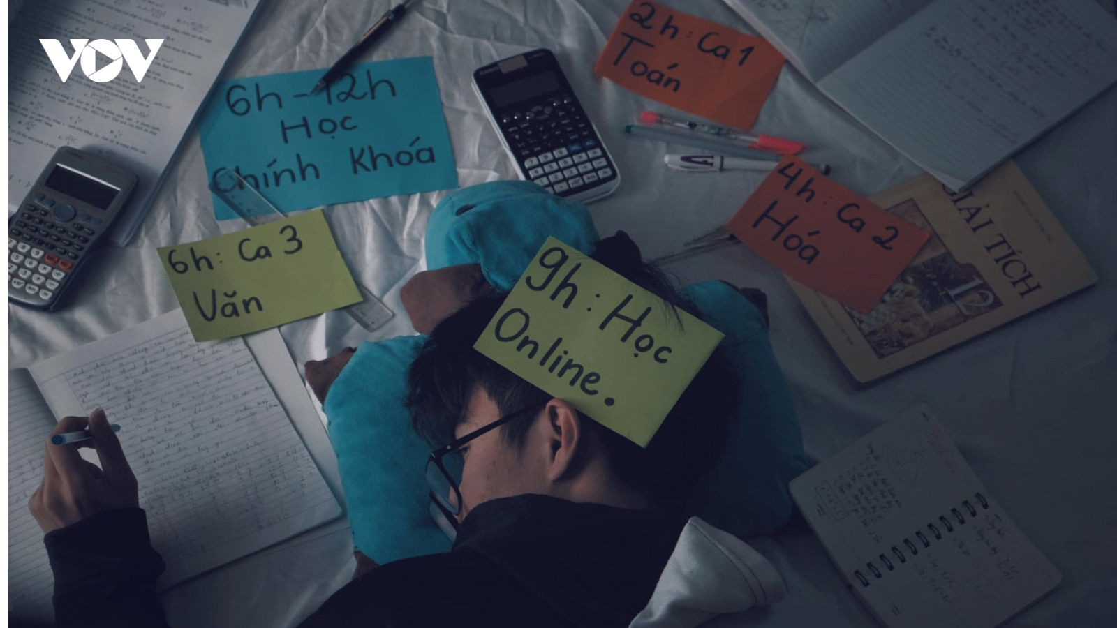 Cân bằng tâm lý mùa thi: Khi cha mẹ thôi áp đặt, thầy cô tích cực đồng hành